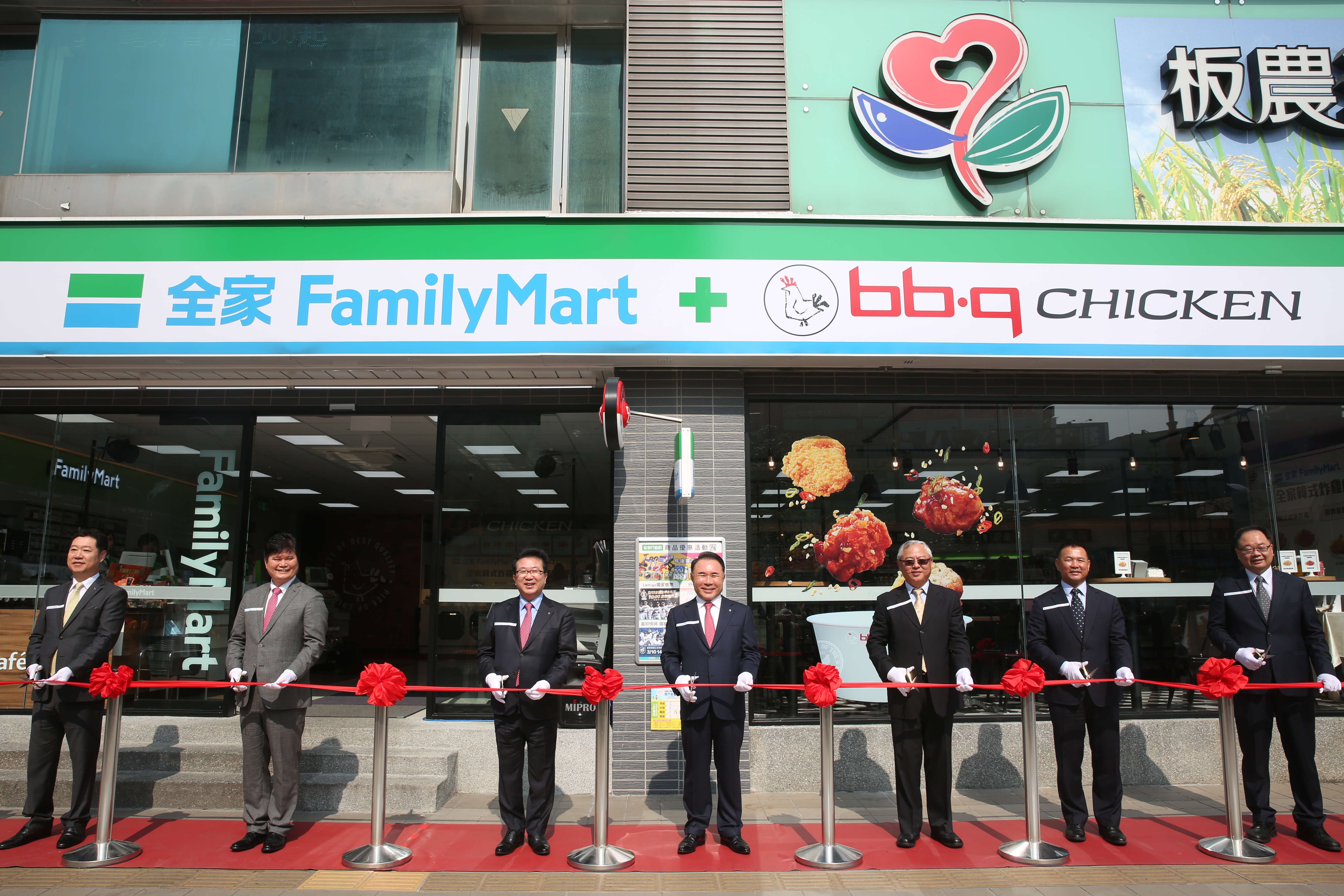 泰山因手握全家便利商店2成股權，近來遭各路人馬覬覦。