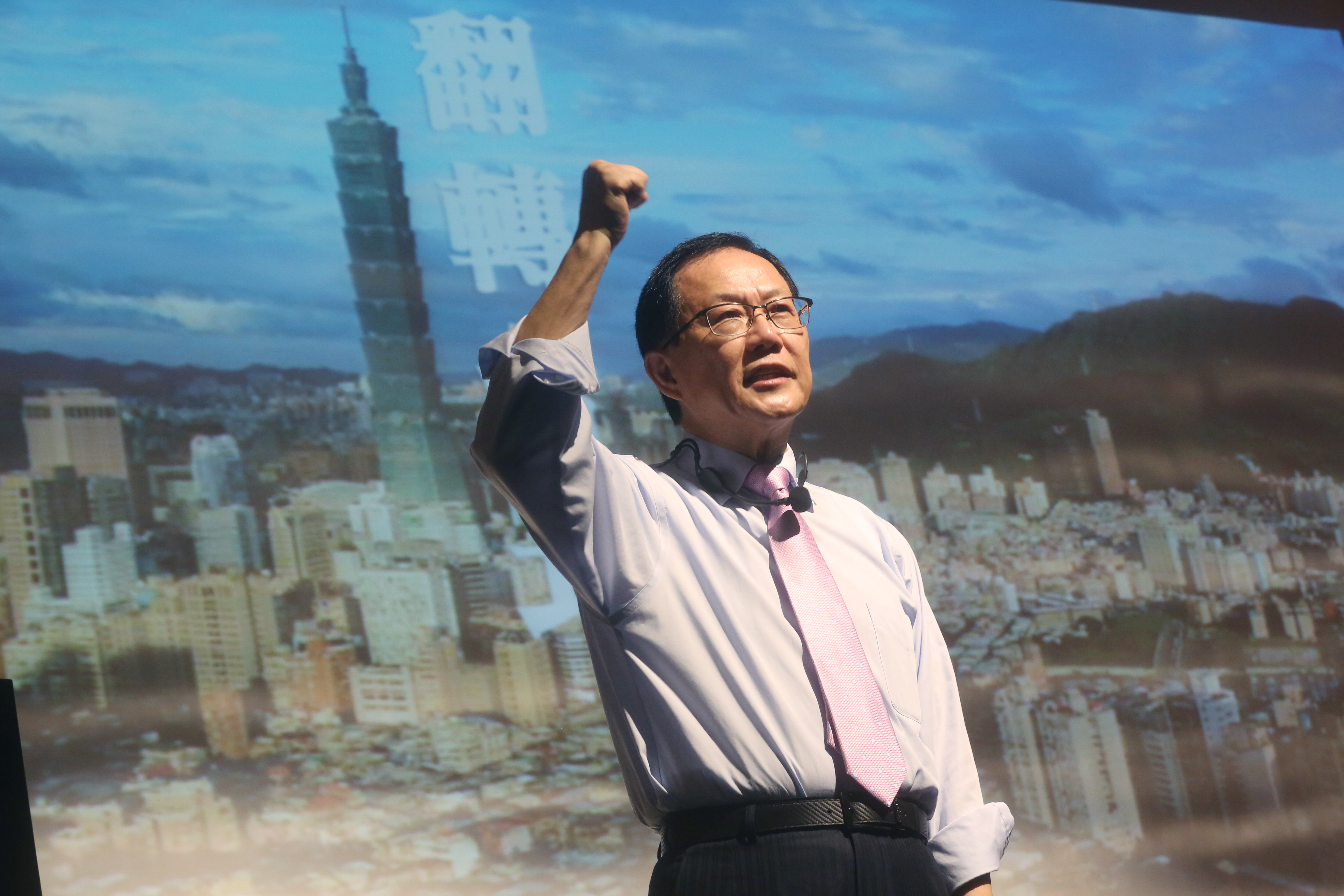 丁守中今在臉書發文指出，侯友宜如果沒出來選，根本不會有事情。