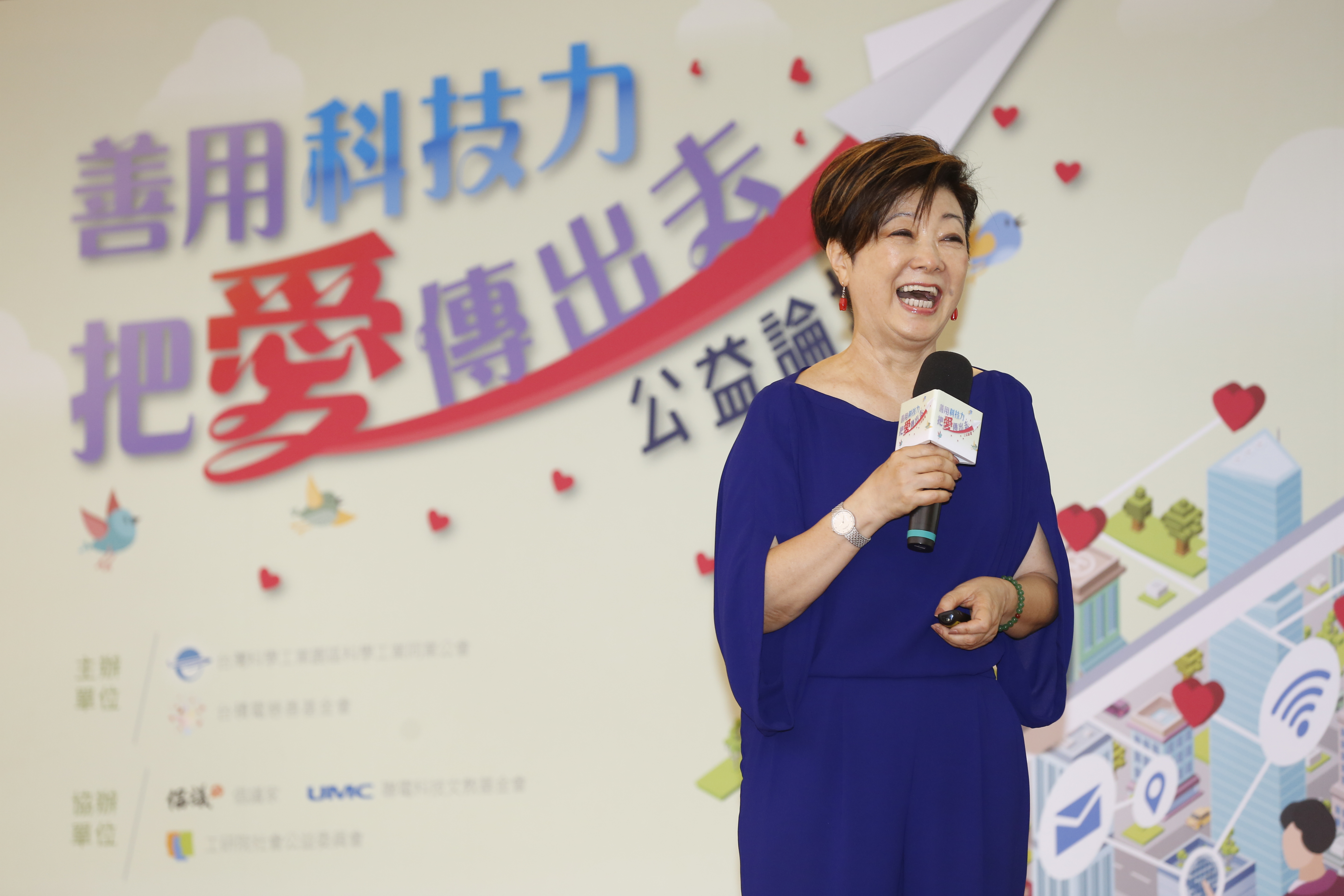 張淑芬透露，張忠謀最近到北京打橋牌。