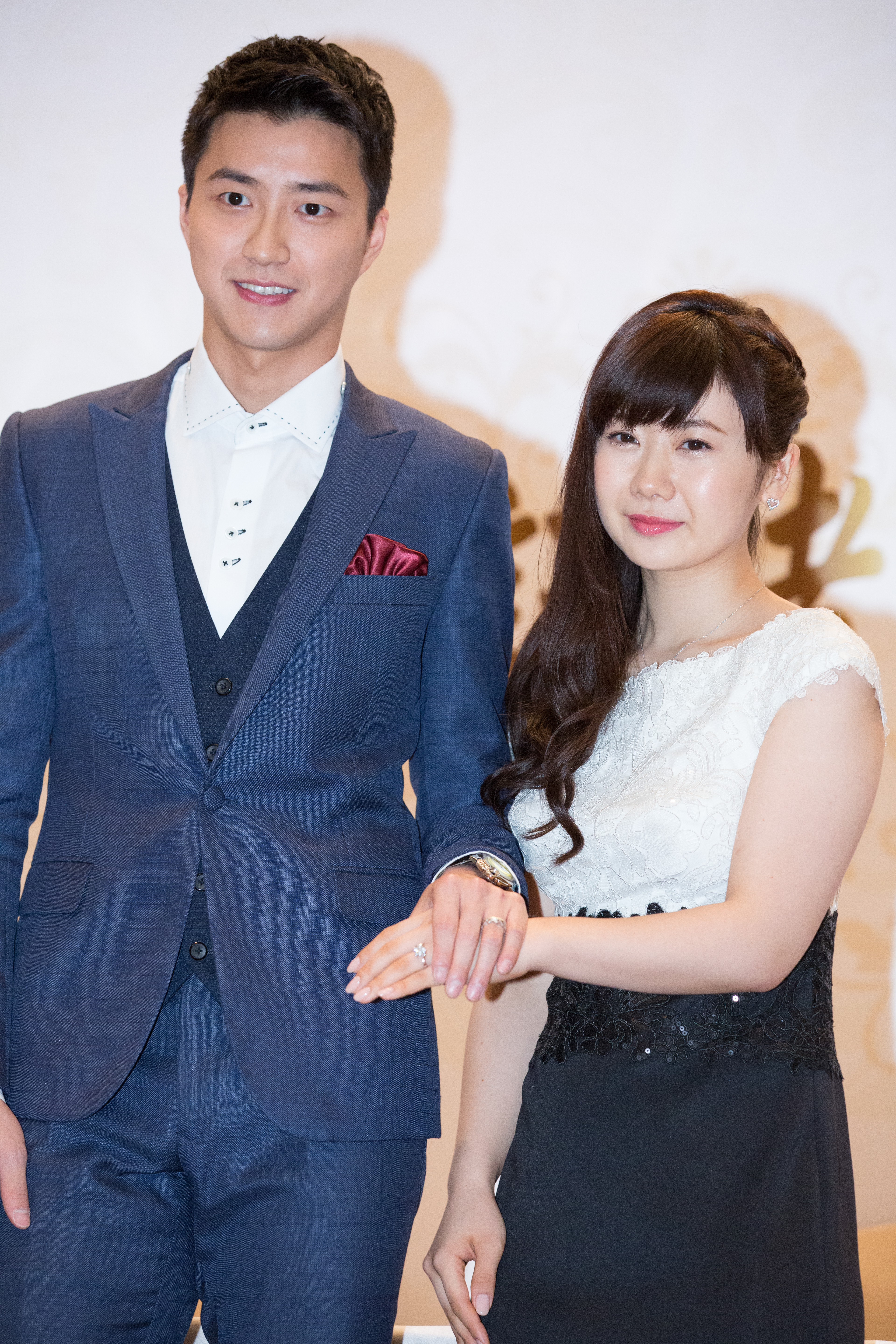 江宏傑娶回日本桌球天后福原愛，夫妻倆合體代言家電品牌與上實境秀，進帳驚人。