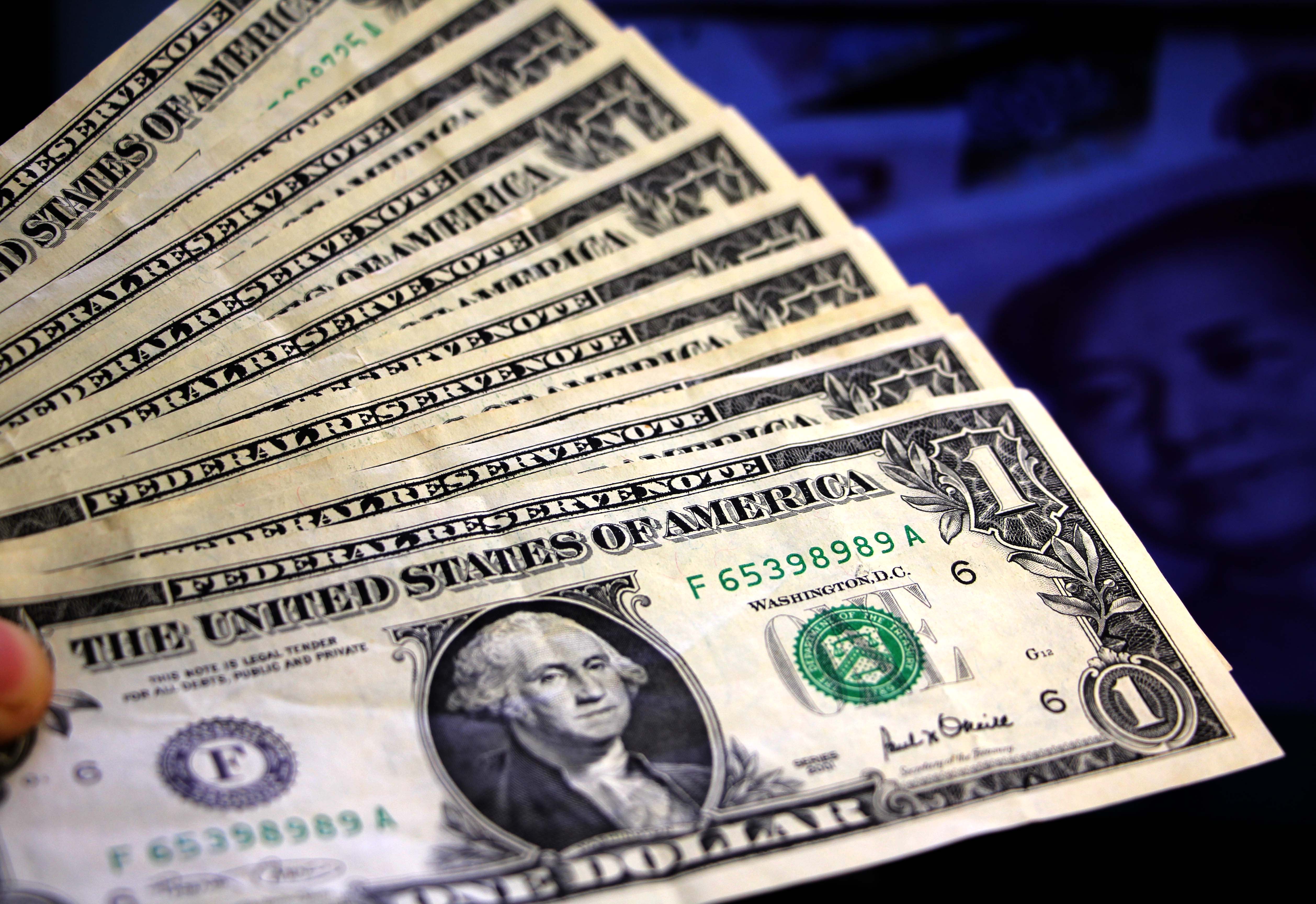 美國公債長短債利差水準，已經縮小至2007年8月的最低水準，距離倒掛只剩一小步。（東方IC）