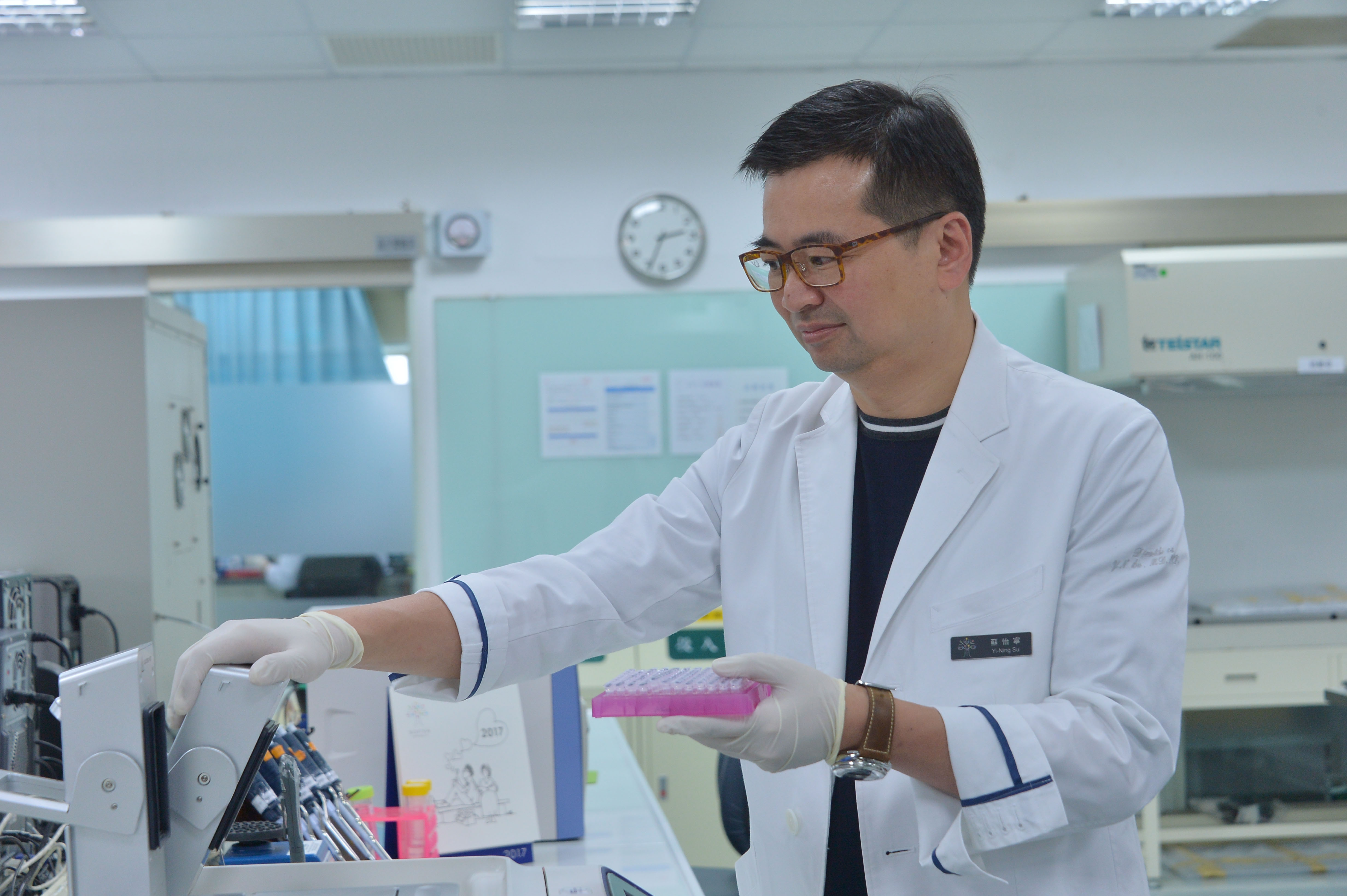 知名基因遺傳學者蘇怡寧醫師表示：「癌症精準醫療時代已到來，透過簡單的血液樣本，精準判斷出腫瘤基因的檔案，正快速改變癌症的診斷、治療、監控和復發追蹤，由對症下藥，提升到『對人下藥』的個人化醫療。」