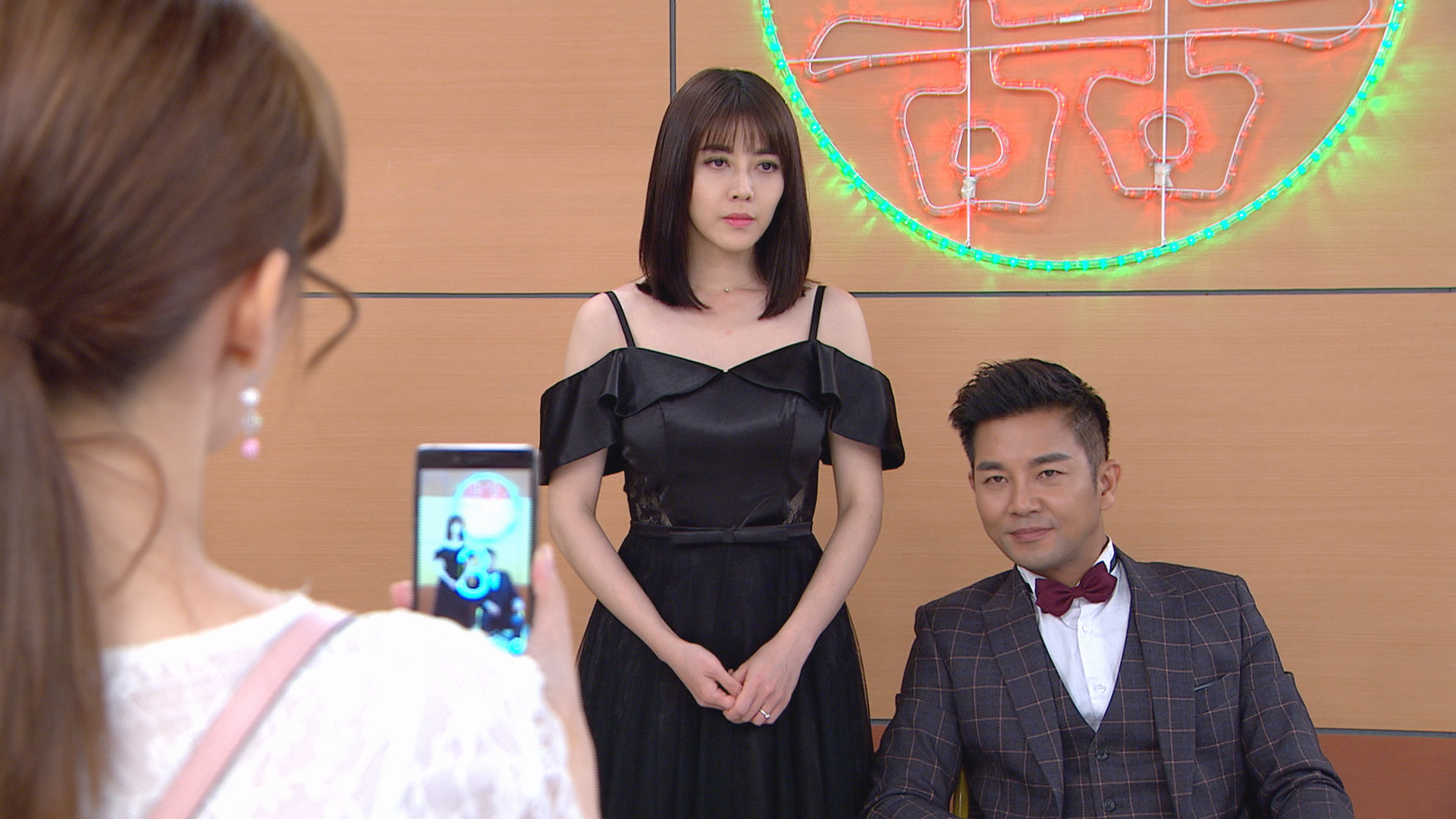 謝承均在戲裡飾演坐著輪椅的恐怖情人，靠著腳殘來綁住韓瑜。