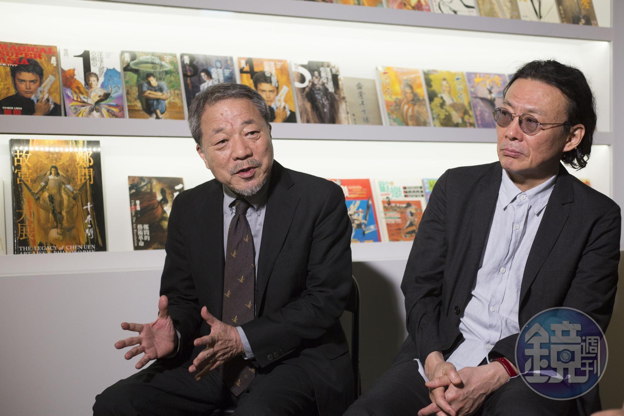 川口開治（左）雖然是鄭問的前輩，但鄭問的作品仍帶給他不小衝擊。右為《蒼天航路》漫畫家王欣太。