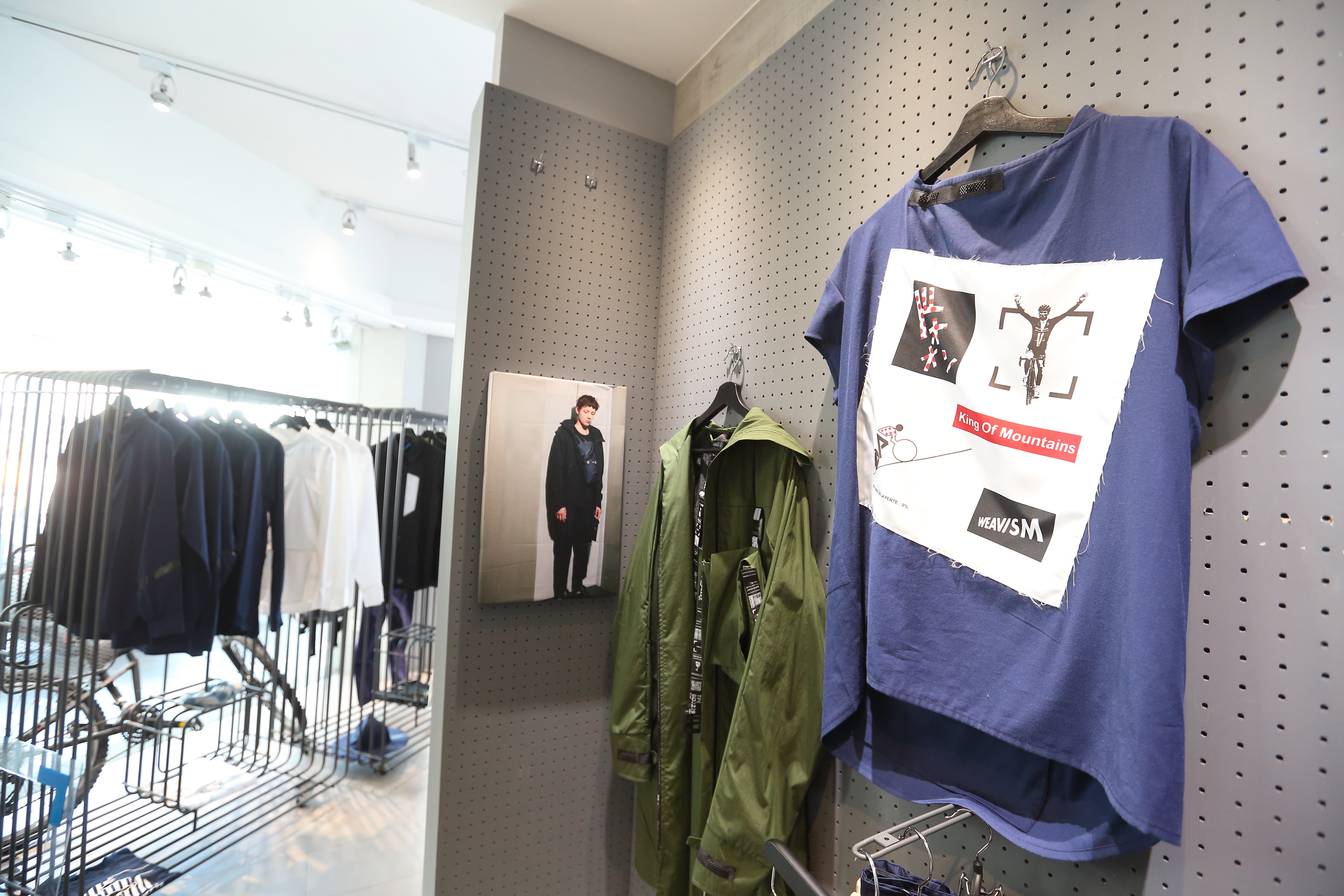 使用在地材料，陳璽年盼將織本主義打造成未來代表台灣的服裝。