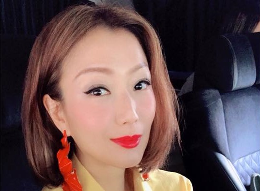 鄭秀文10個月內拍了4部電影，她一點也不覺得辛苦，而她今年最想要的是推出粵語專輯。（翻攝自鄭秀文臉書）