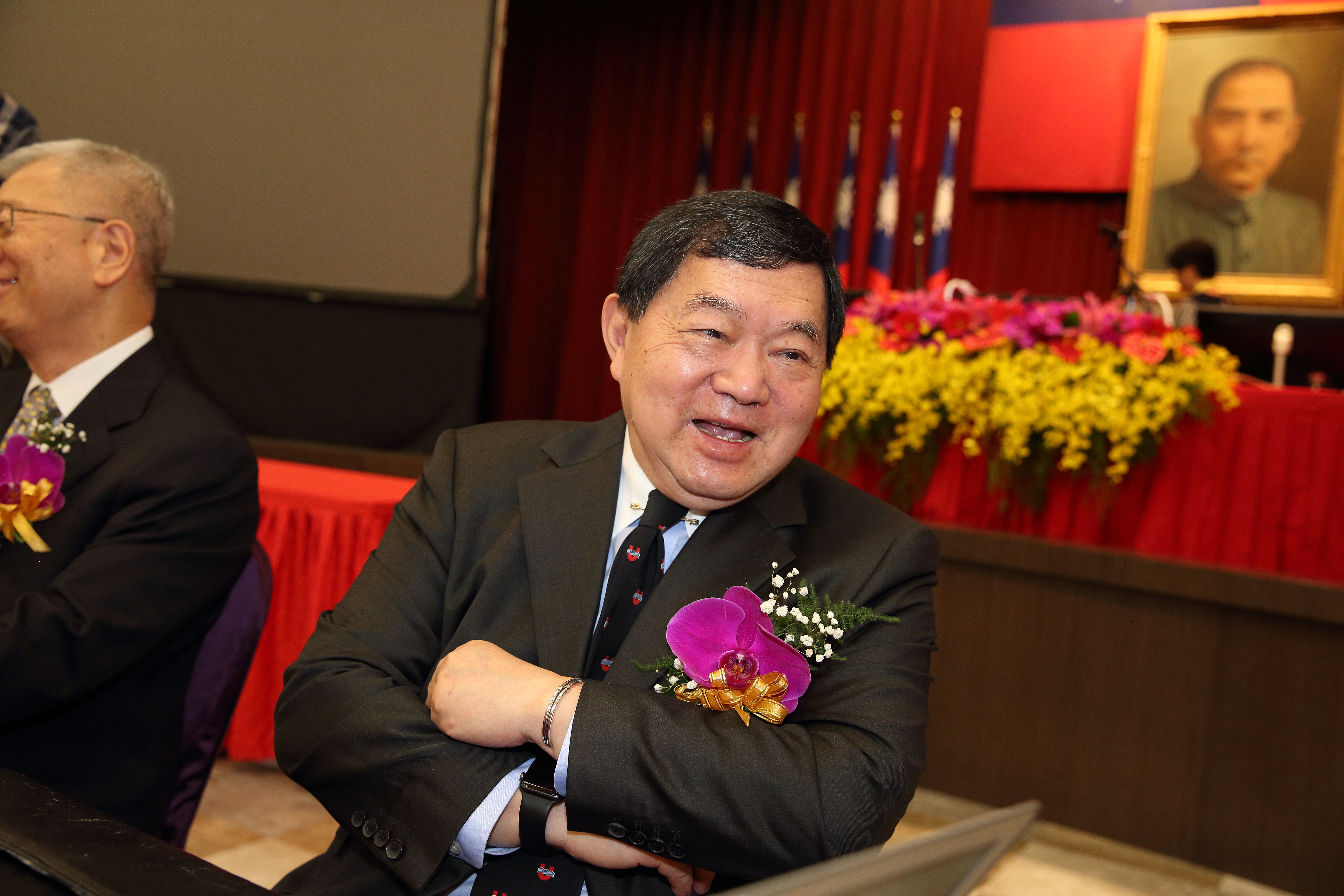 《公司法》三讀通過，基於SOGO條款修正後不溯及既往的情形下，徐旭東SOGO經營權獲得確保。