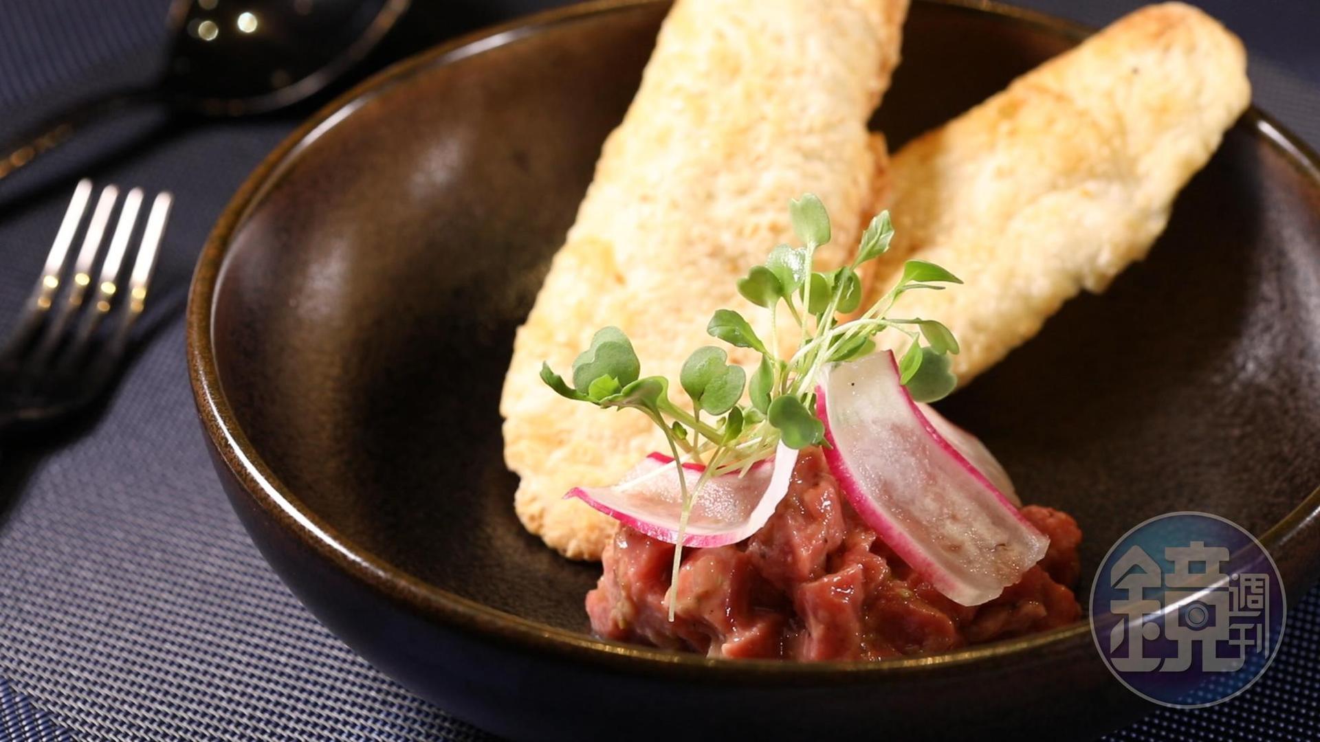 「韃靼牛肉」製作過程簡單,卻能在嘴裡奏出美味樂章。