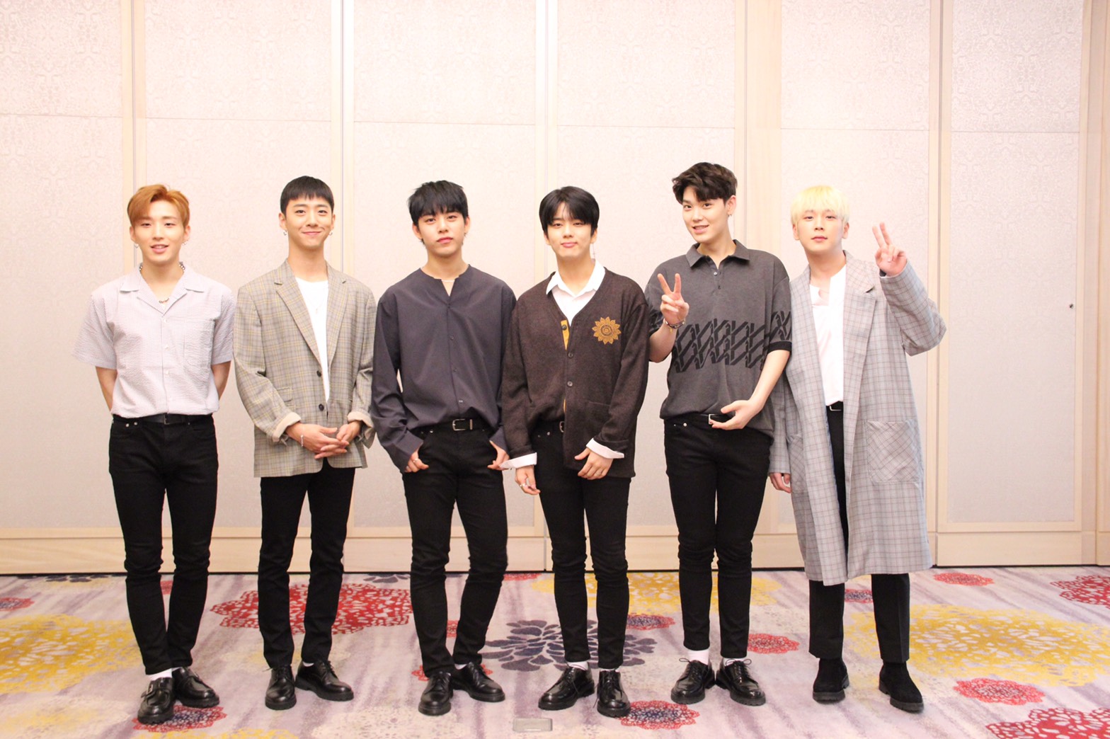 韓國男團B.A.P第六次在台開唱。成員左起鐘業、容國、大賢、永才、Zelo與力燦。（全星網提供）