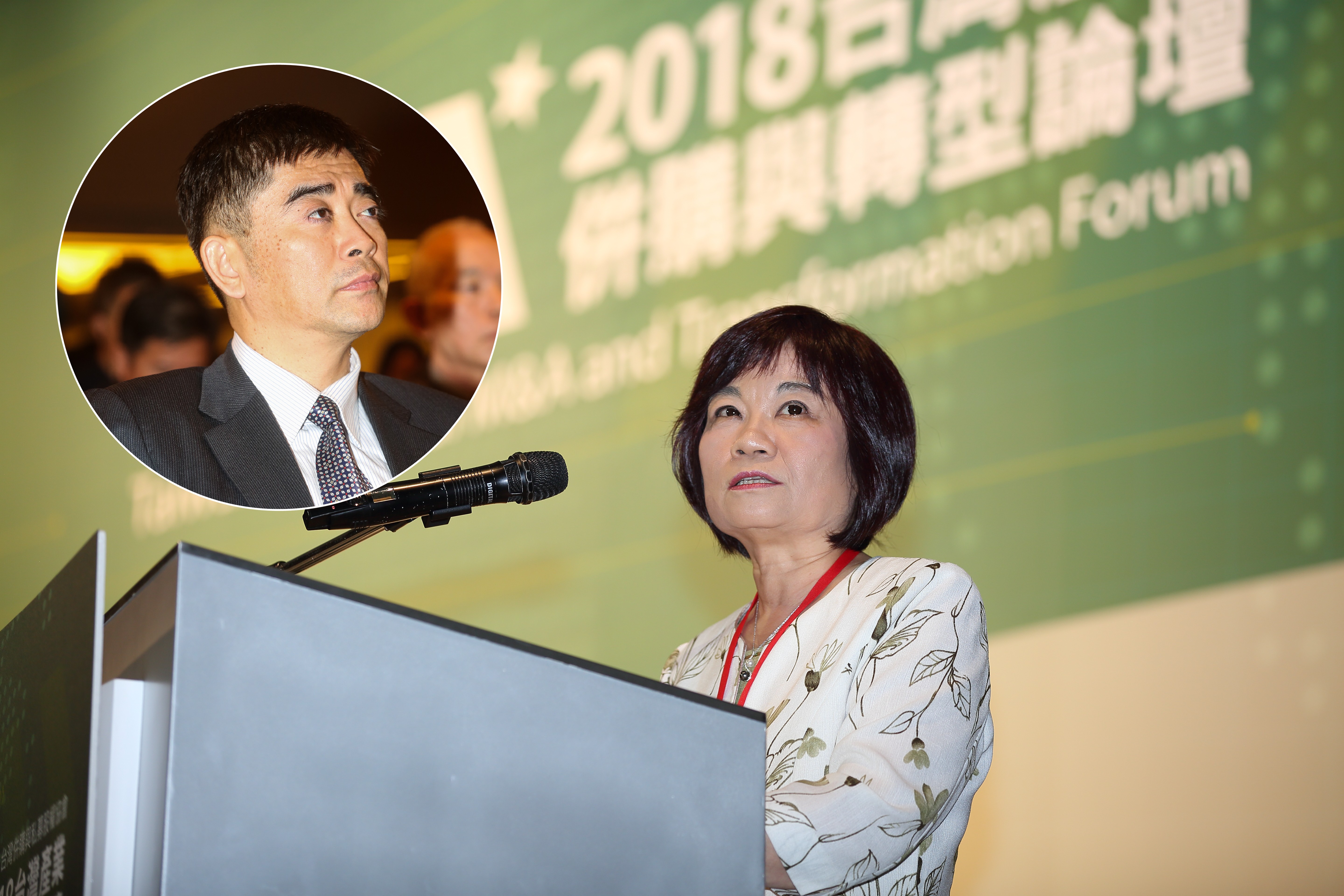 國發會副主委邱俊榮（圈圖者）在捷運站偷拍女性的腿遭抓包，今天傍晚向主委陳美伶請辭獲准。