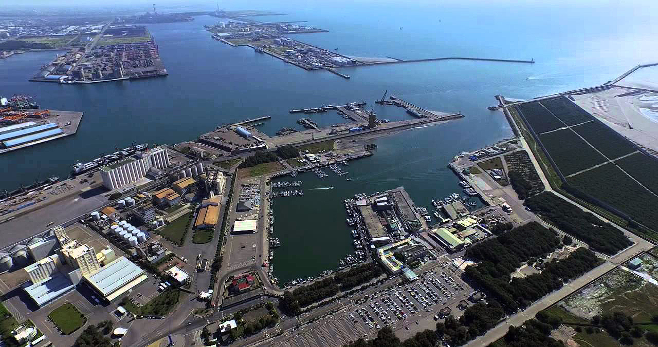 王應傑看上台中港石化產業專區,預計蓋出占地11.5公頃的天然氣發電廠。 (台中市政府官網)