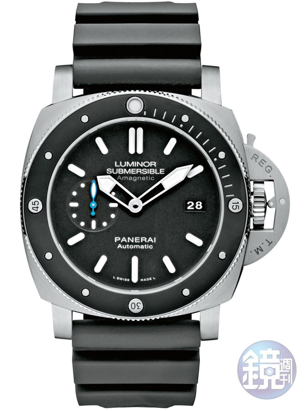 Guillaume Néry擔任沛納海代言人時戴的潛水錶款PAM01389，防水300米，同時具備抗磁功能。定價：約NT$357,000