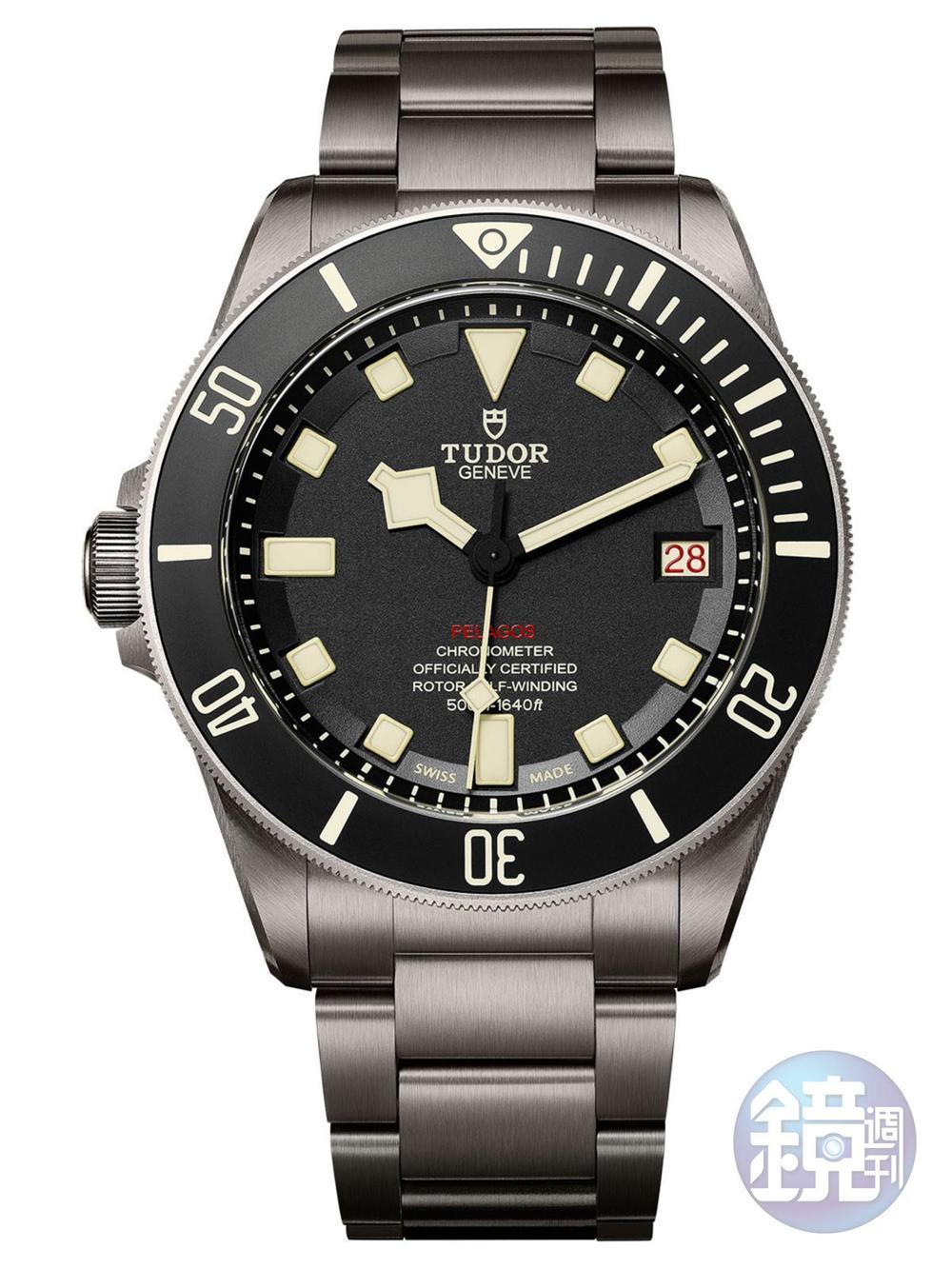 帝舵Pelagos LHD潛水腕錶。此系列定位為專業潛水錶，因此錶側做了排氦氣閥，與休閒用的Black Bay系列做出區隔。定價：約NT$133,400