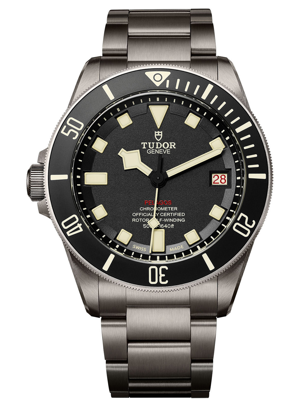 帝舵Pelagos LHD潛水腕錶。此系列定位為專業潛水錶，因此錶側做了排氦氣閥，與休閒用的Black Bay系列做出區隔。定價：約NT$133,400