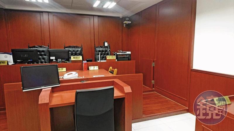 台北地檢署偵辦三中案，運用「天眼」系統輔助辦案，搓破相關人的謊言，讓這件陳年弊案露出破案曙光。