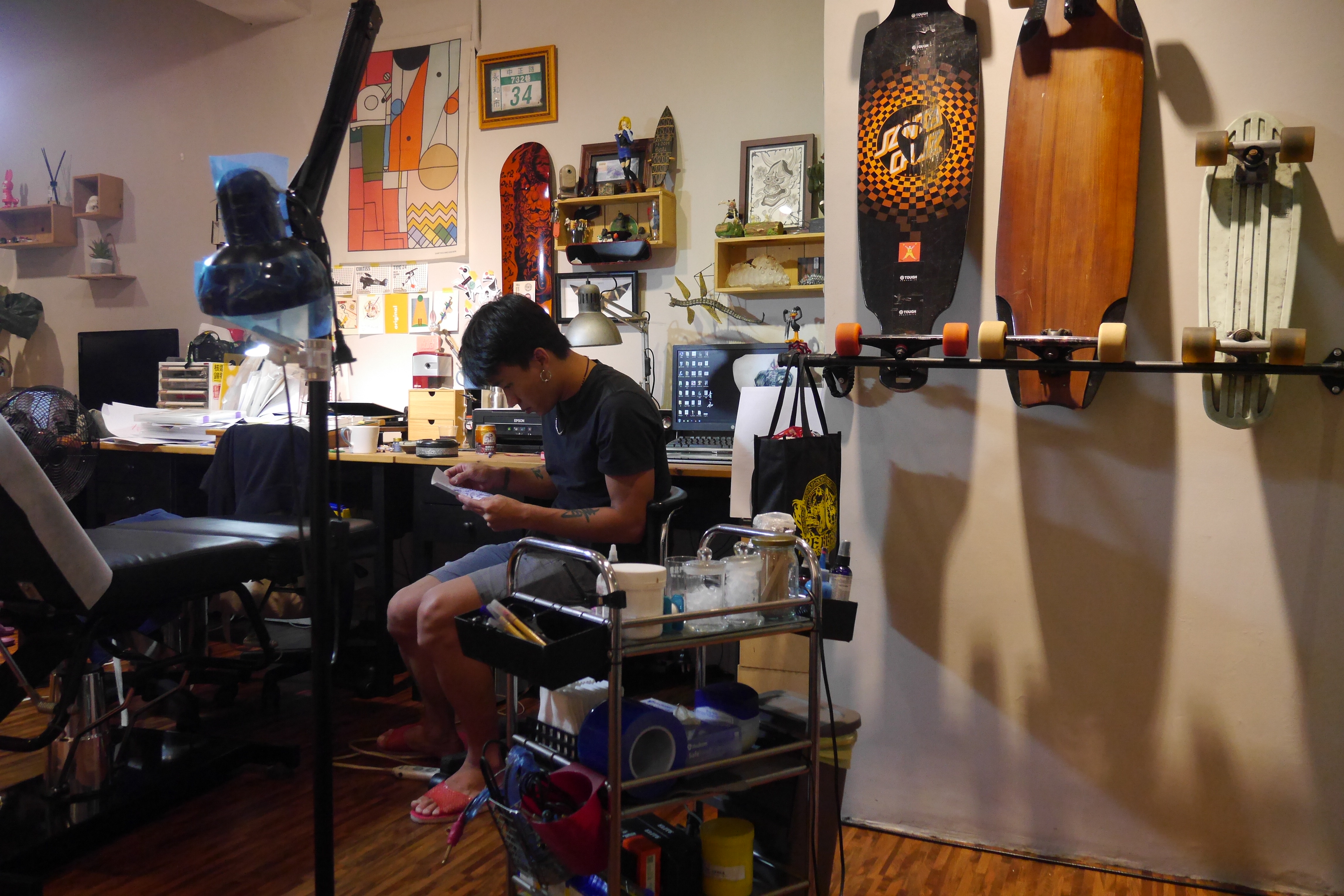 「只要作品好客人就會上門」的年代已過，年輕一輩的刺青工作者們要看待這個危機或轉機？