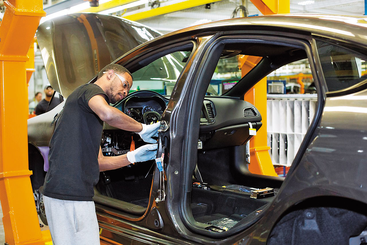 川普宣布全面對美進口鋼鋁課徵額外關稅後，已有多國採行報復措施，加上美中貿易戰正式開打，後續效應值得關注。（東方IC）