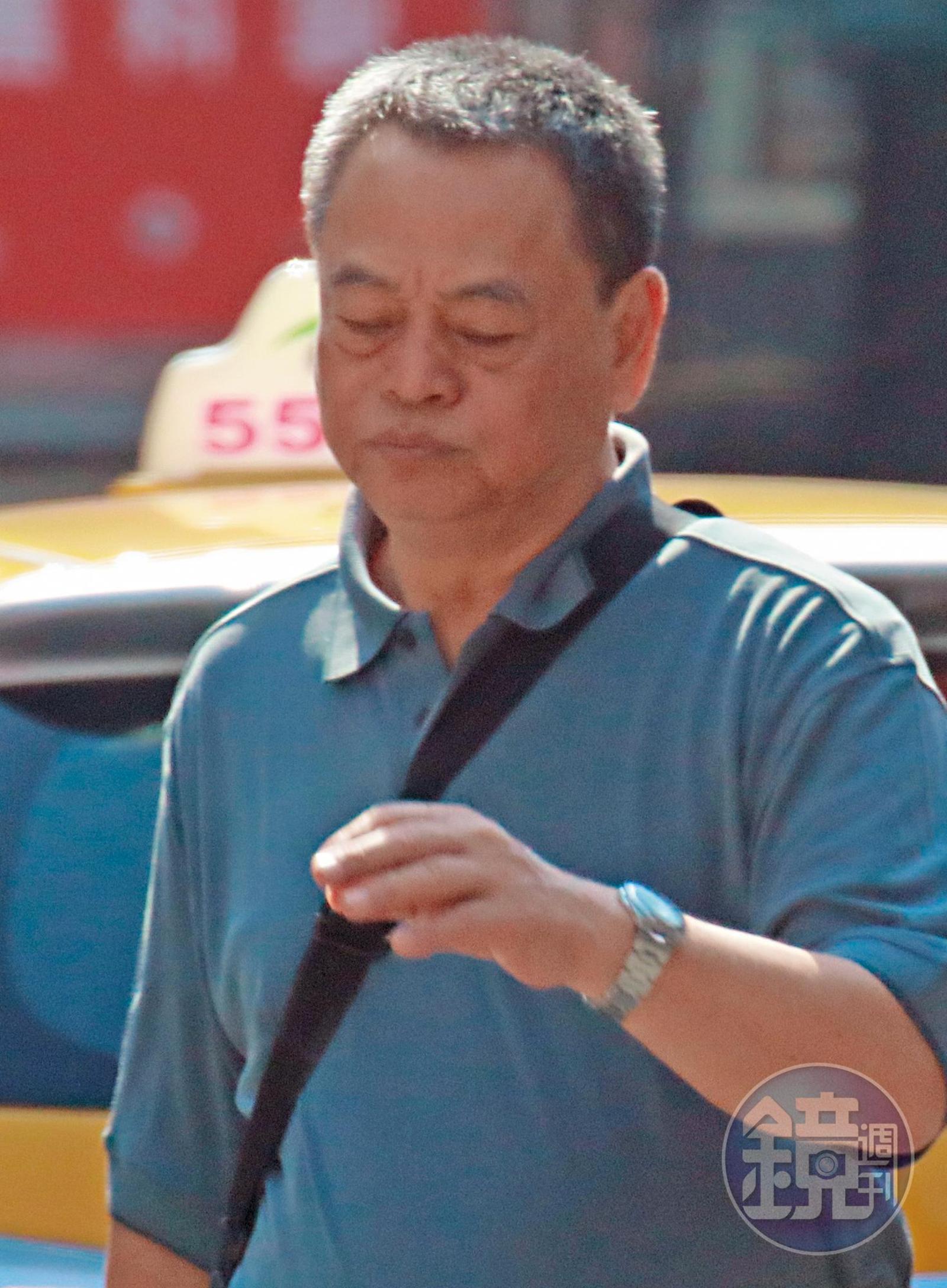 7月7日下午,王正立從台北市天母住家開著賓士雙門跑車,到新北市新店一棟大廈,待了2個多小時。