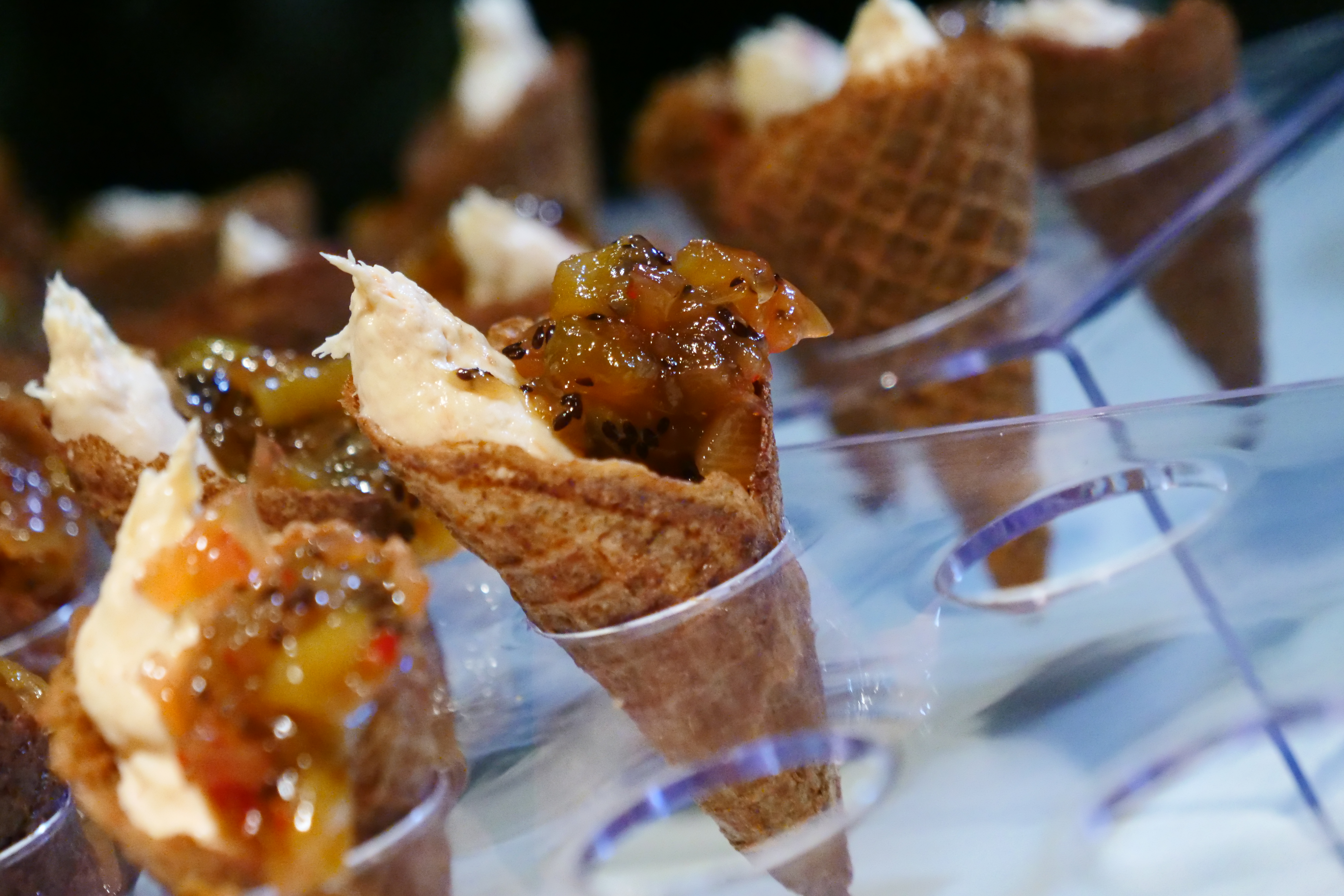 奇異果入菜，除了酸爽開胃，還有提香解膩的作用。	