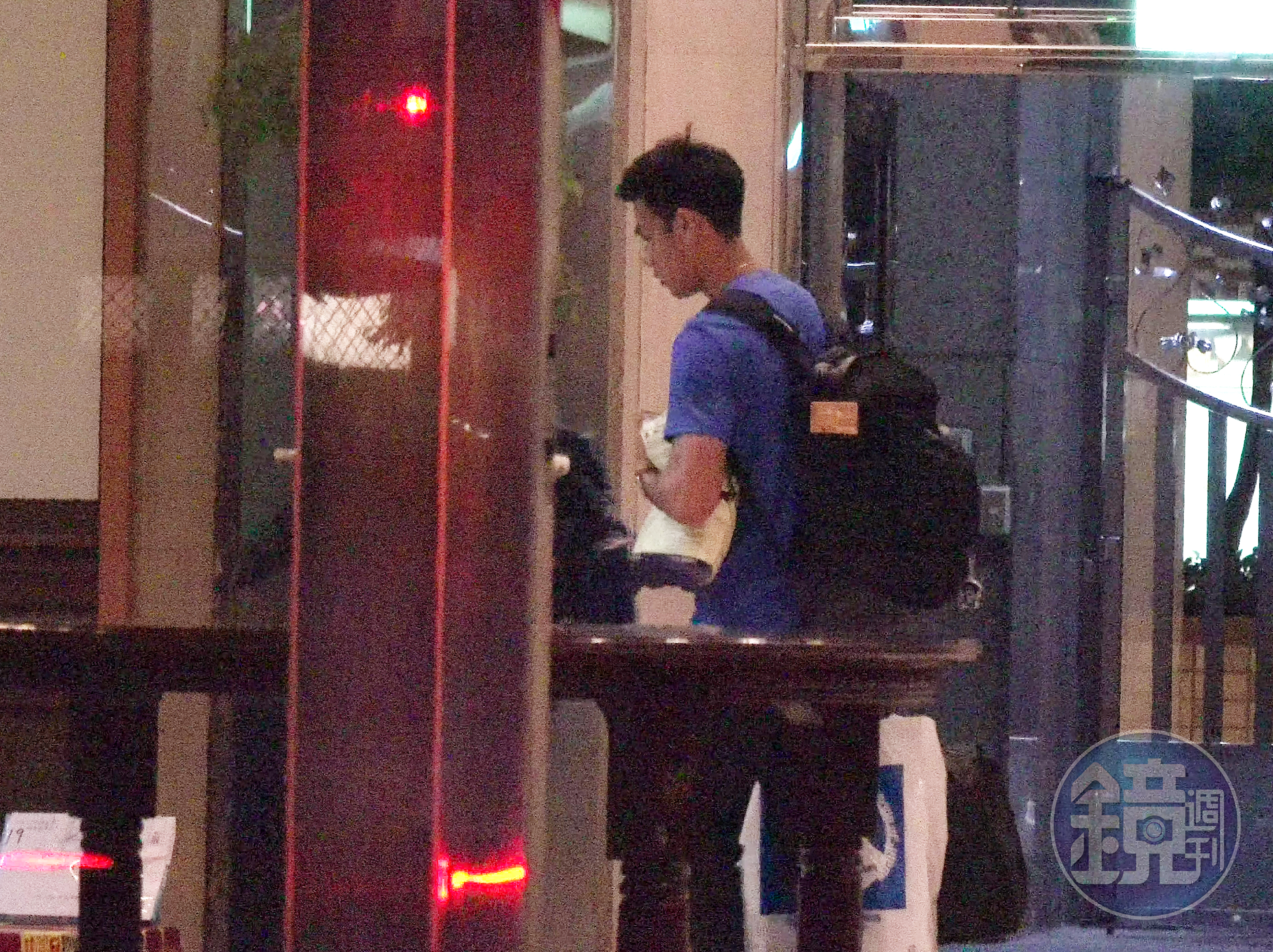 楊俊瀚被本刊直擊夜入張旖旂香閨。