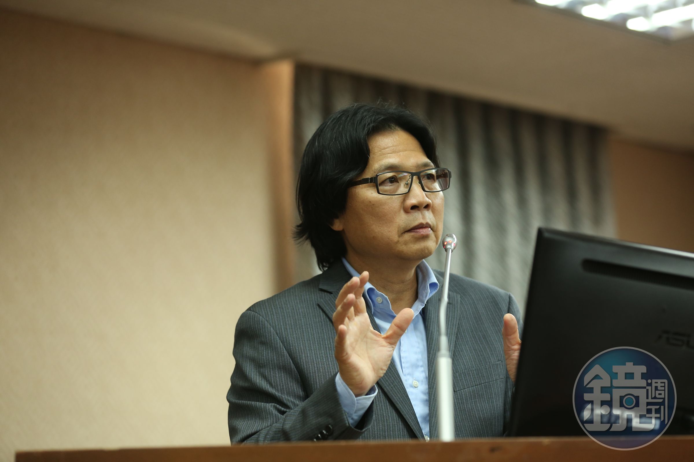 談到台大校長遴選問題，即將轉任教育部長的葉俊榮表示，會用決心、寬闊視野與勇氣來直接面對，找出一條路。