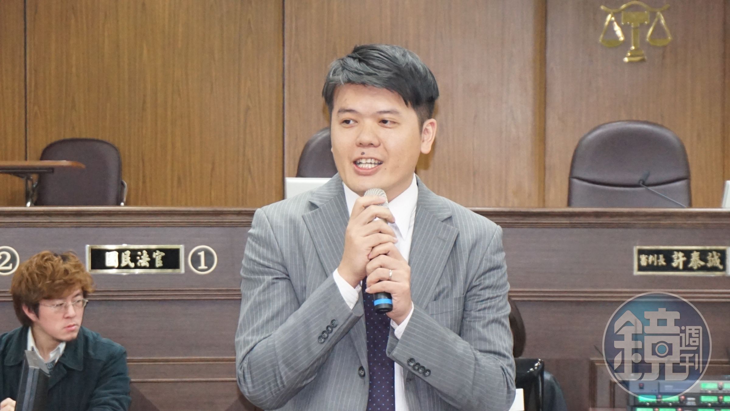 台北地院型男法官鄭昱仁將承審馬英九三中案，但9月後將換法官。