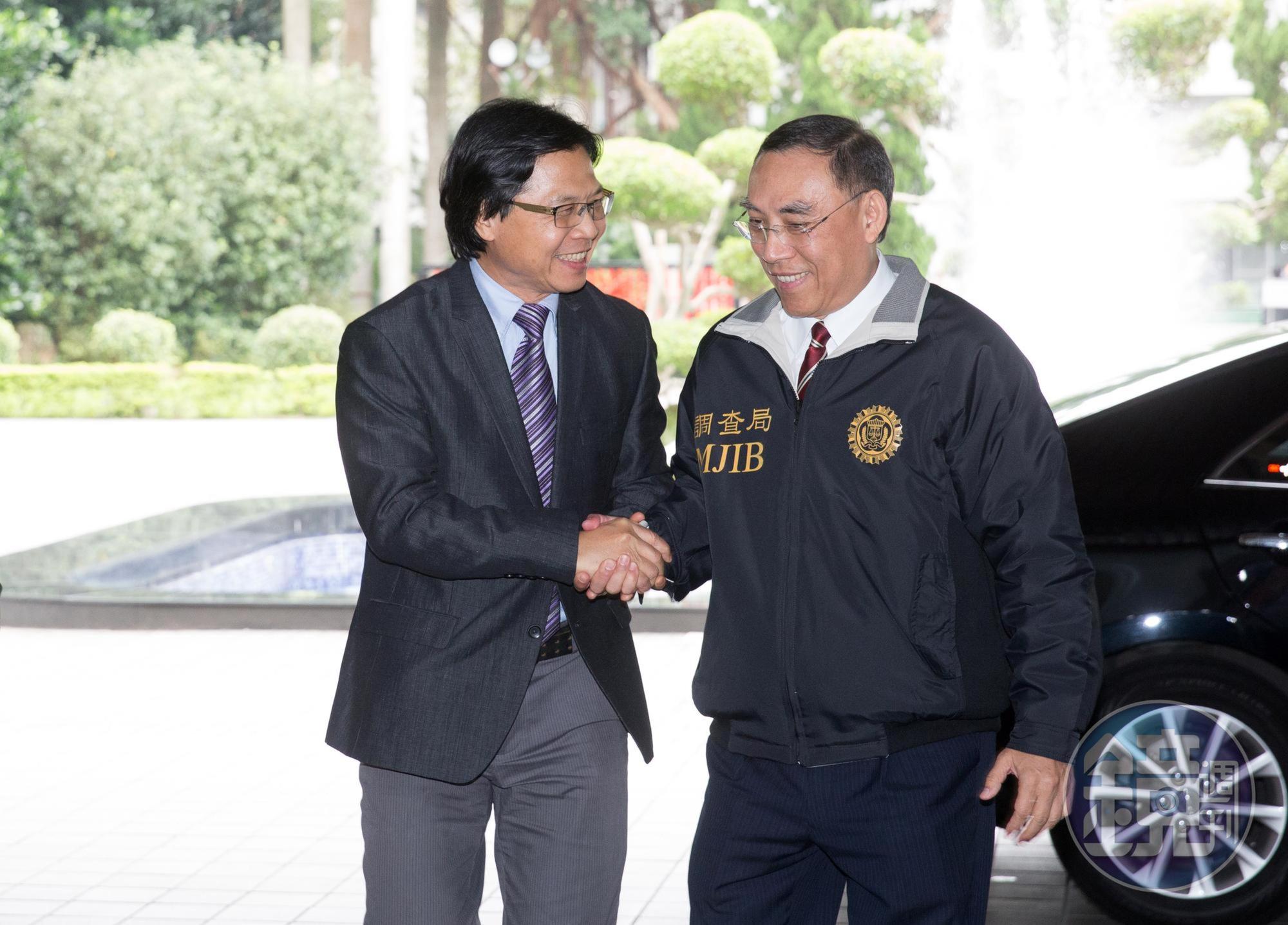 蔡清祥(右)將接任法務部長,劍青檢改發新聞稿祝賀外,也期許蔡繼續推動各項改革。