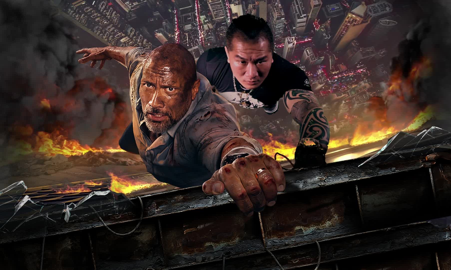 館長（右）替大家示範，《摩天大樓》綠幕體驗活動應該怎麼玩才對。（UIP提供）