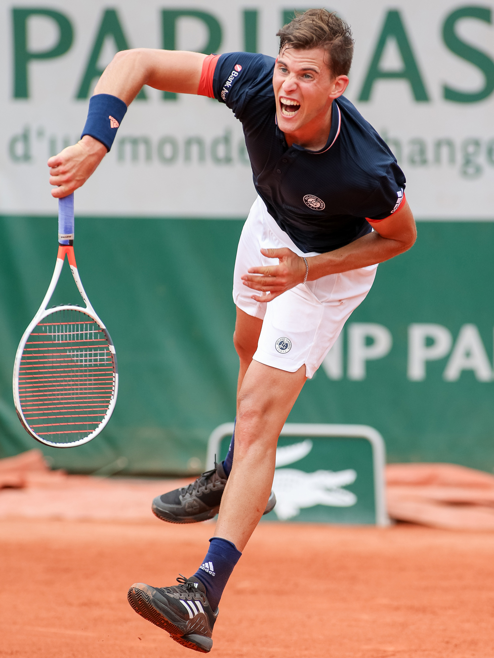 《Dominic Thiem》來自奧地利，今年24歲，與澤瑞夫2人並列新生代中最具潛力的好手，世界排名最高曾經第4（2017年11月），也是近期唯一曾經在紅土球場上擊敗納達爾的人。勞力士與他簽下合作關係，寄望他未來也有機會戴著勞力士錶手捧獎盃。（東方IC）