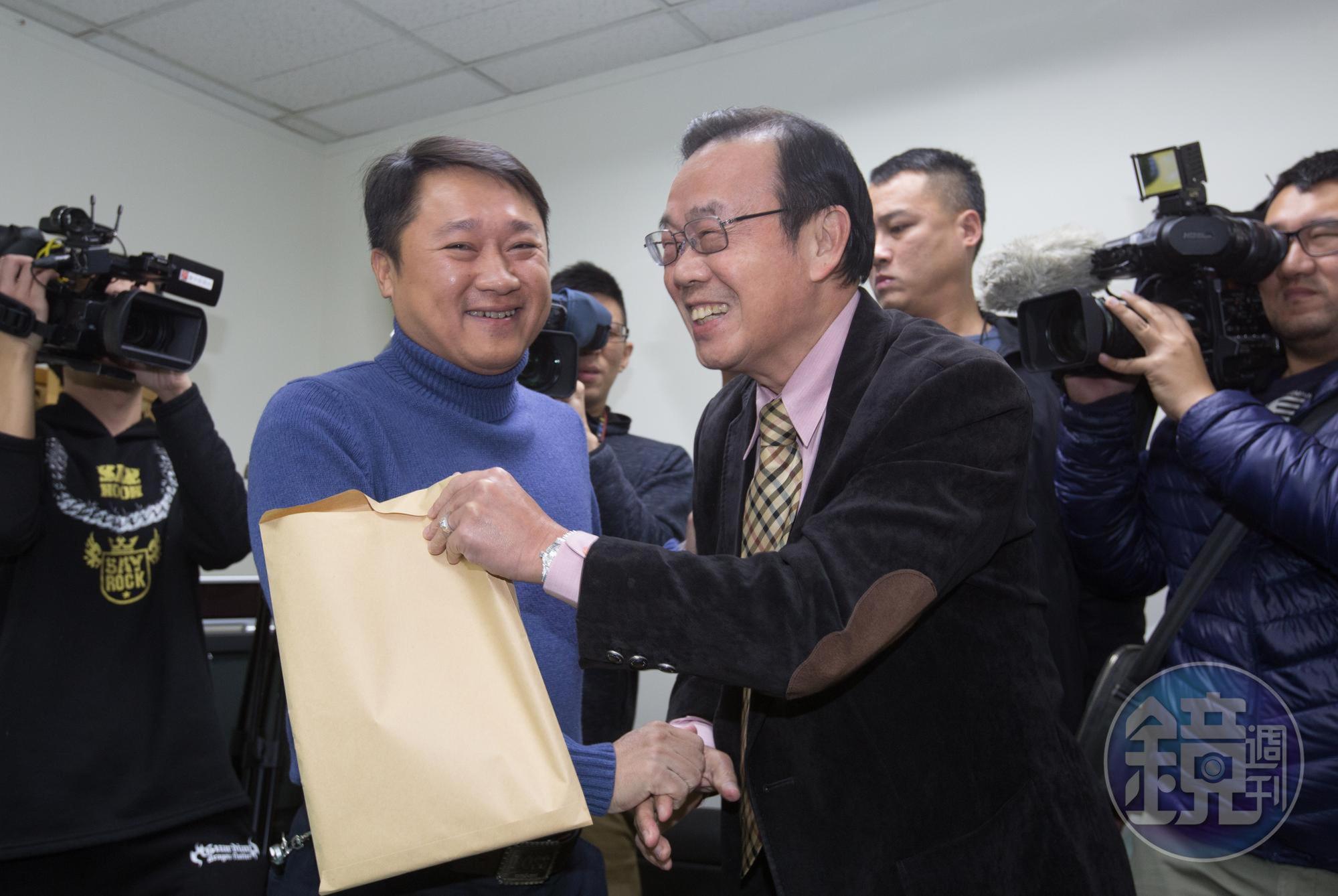 從初選就擔任國民黨台北市長參選人丁守中總幹事的前台北市黨部主委潘家森(前),日前因與內部意見不同已離開。