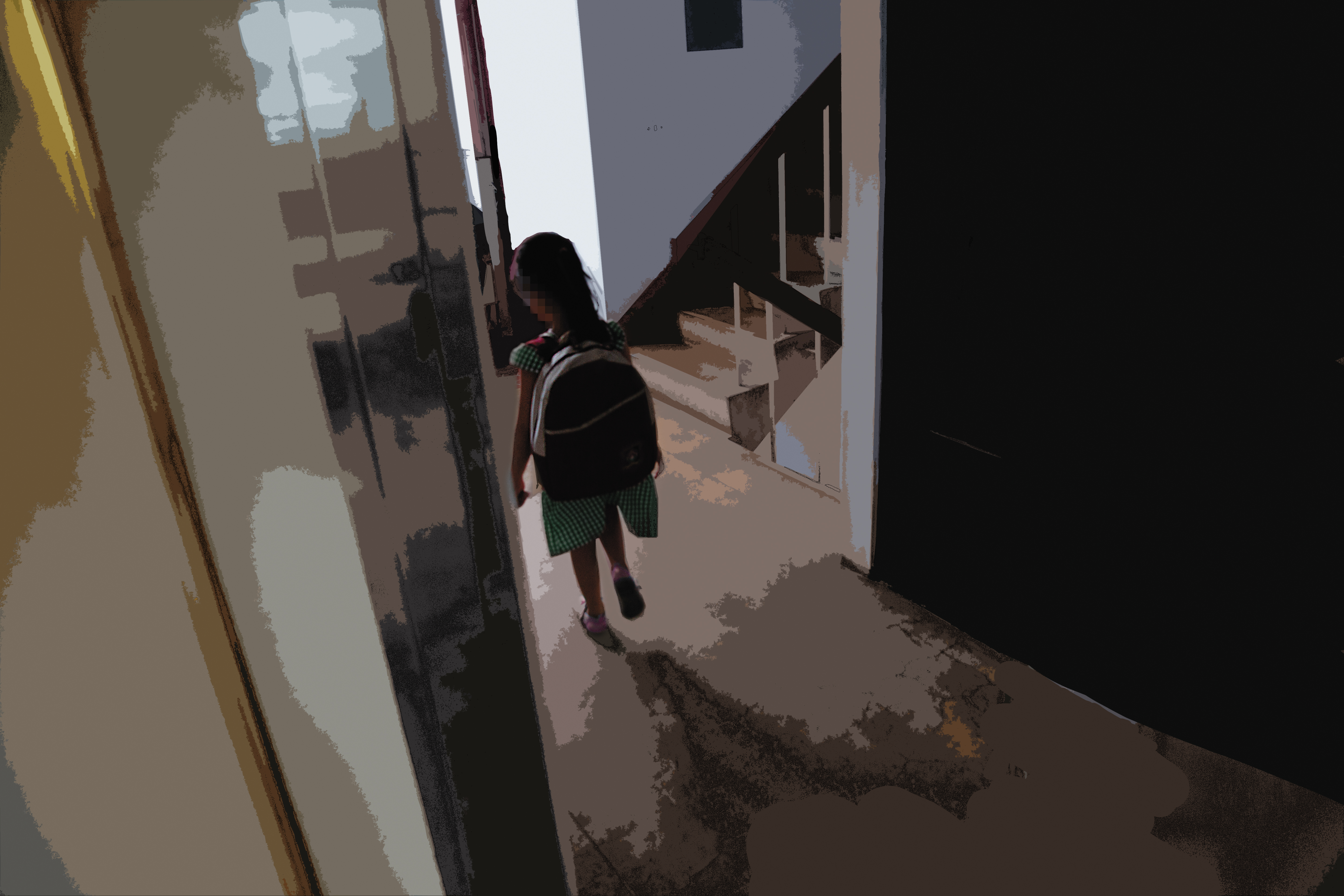 小欣本是陽光開朗的女孩，卻在遭遇同學猥褻後，情緒遭受打擊。 （為保護當事人，圖中人物與背景已做效果處理）