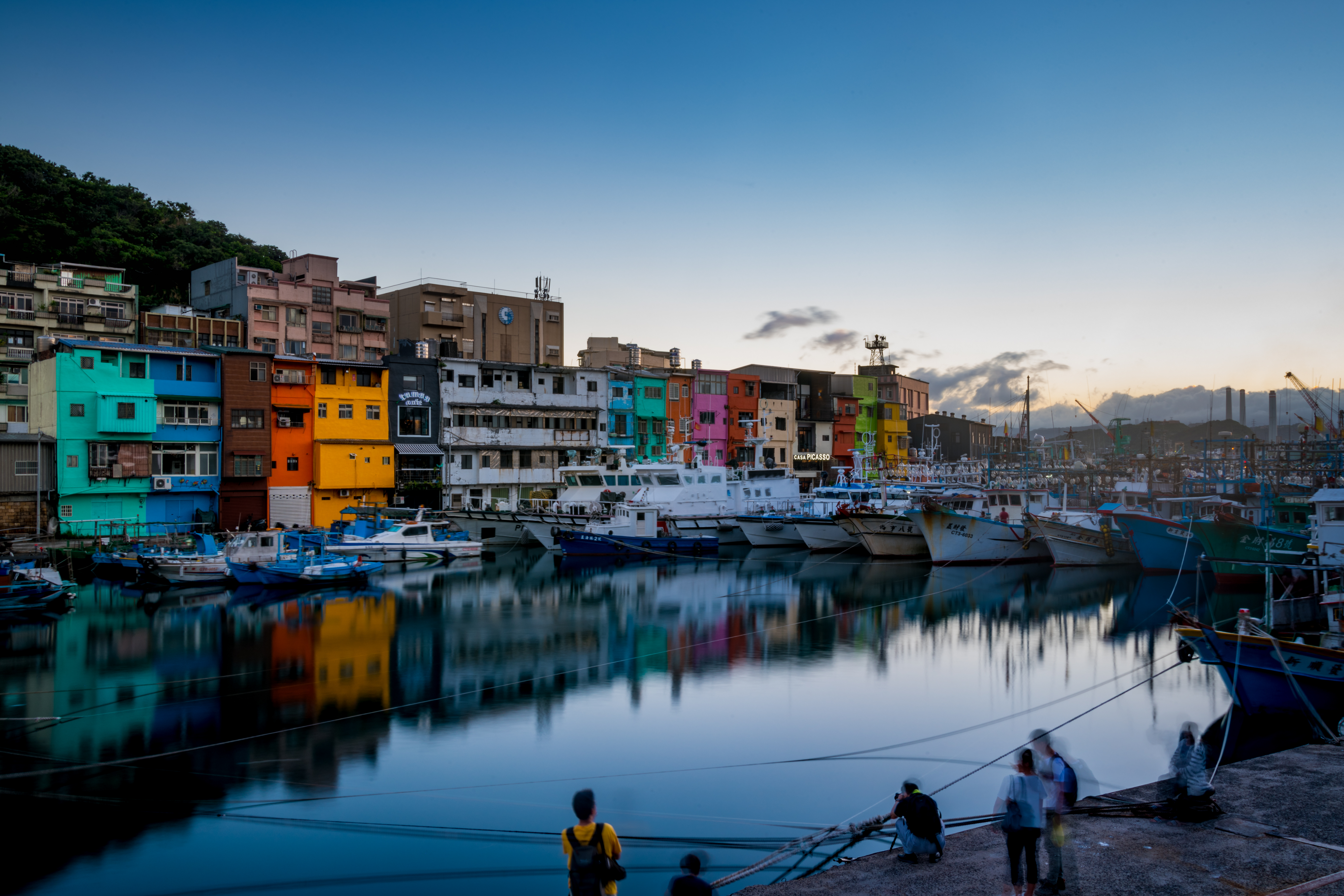 網路上爆紅的IG景點－基隆正濱漁港，不只有美照，更有許多耐人尋味的漁村故事。