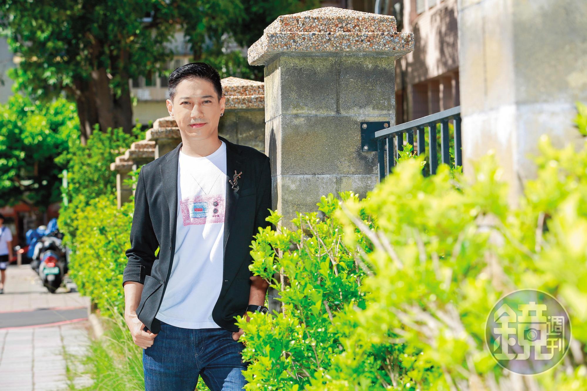 李信恩自言人到中年,心中還有一個演戲夢,希望趁著這幾年在演藝圈拚一下。