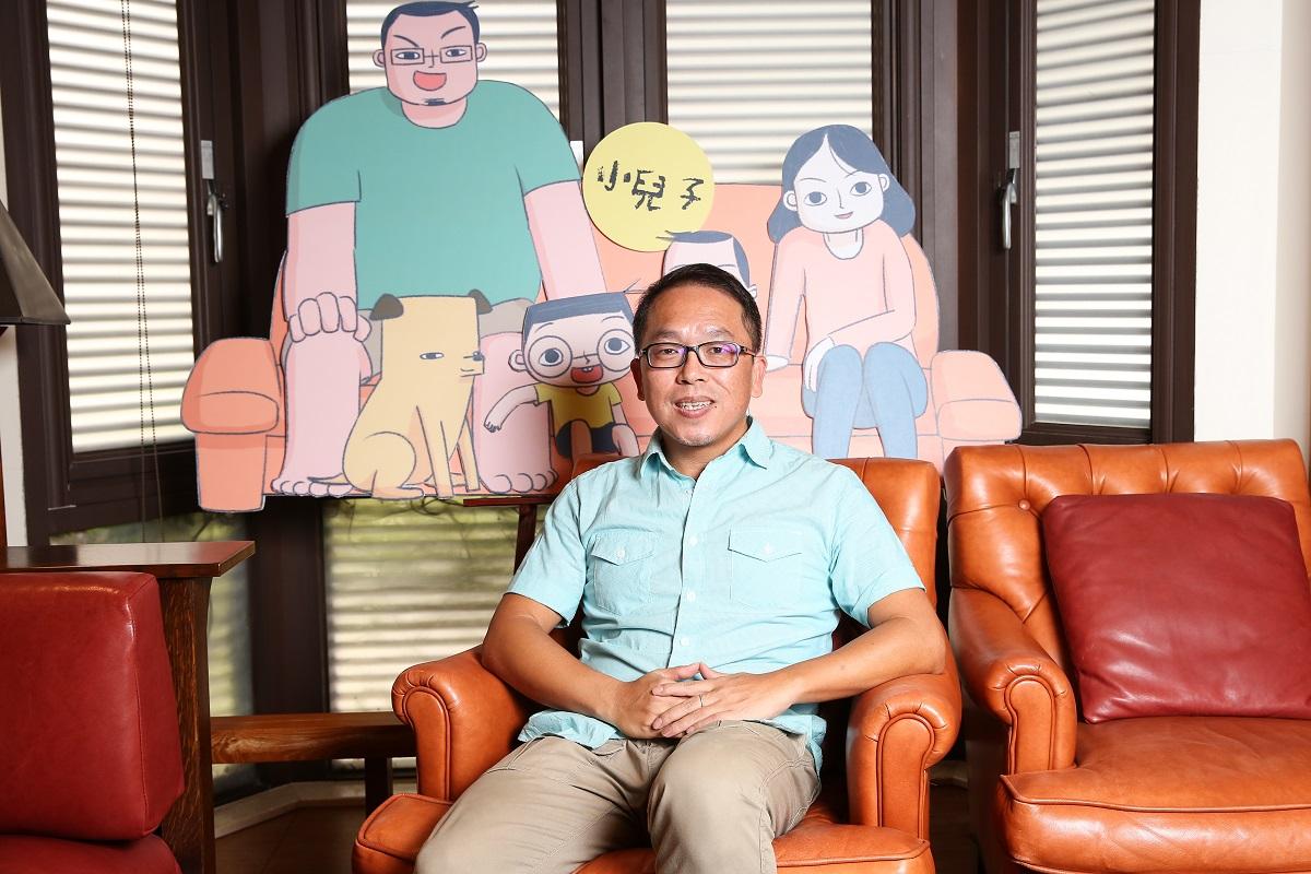 史明輝親自負責《小兒子》的編劇工作,並組成10人製作團隊參與製作。