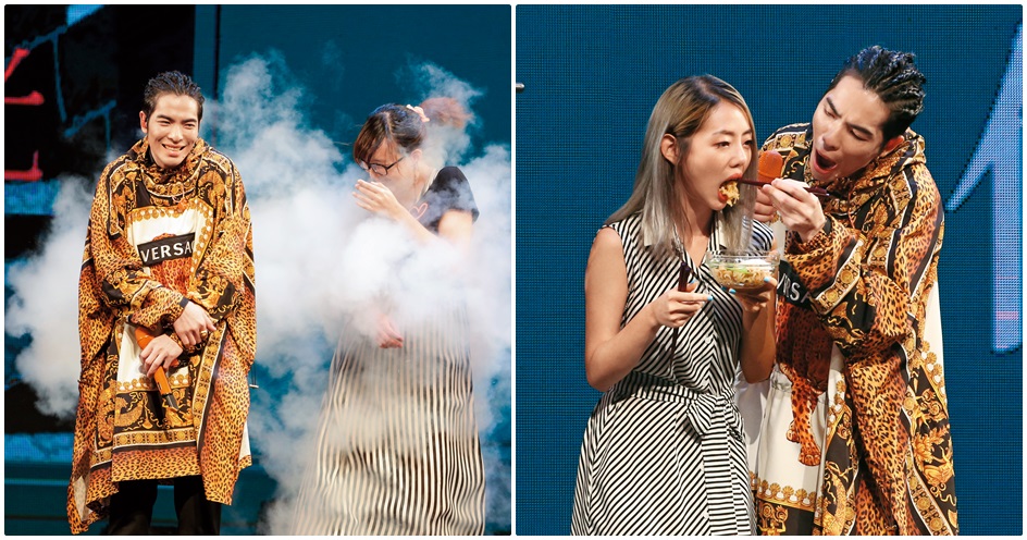蕭敬騰看著有人被噴，自己的表情也跟著不知是心疼，還是感同身受；當餵食粉絲時，蕭敬騰自己嘴巴也張得超開在吃空氣，看他「啊～」得十分用心跟入戲。