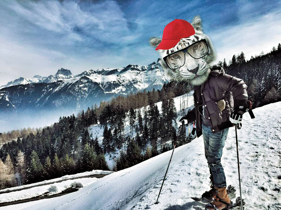 鍾孟志愛與富豪朋友至世界各地旅遊，在各地都有他的足跡。（翻攝自dorissfashiondiary IG）