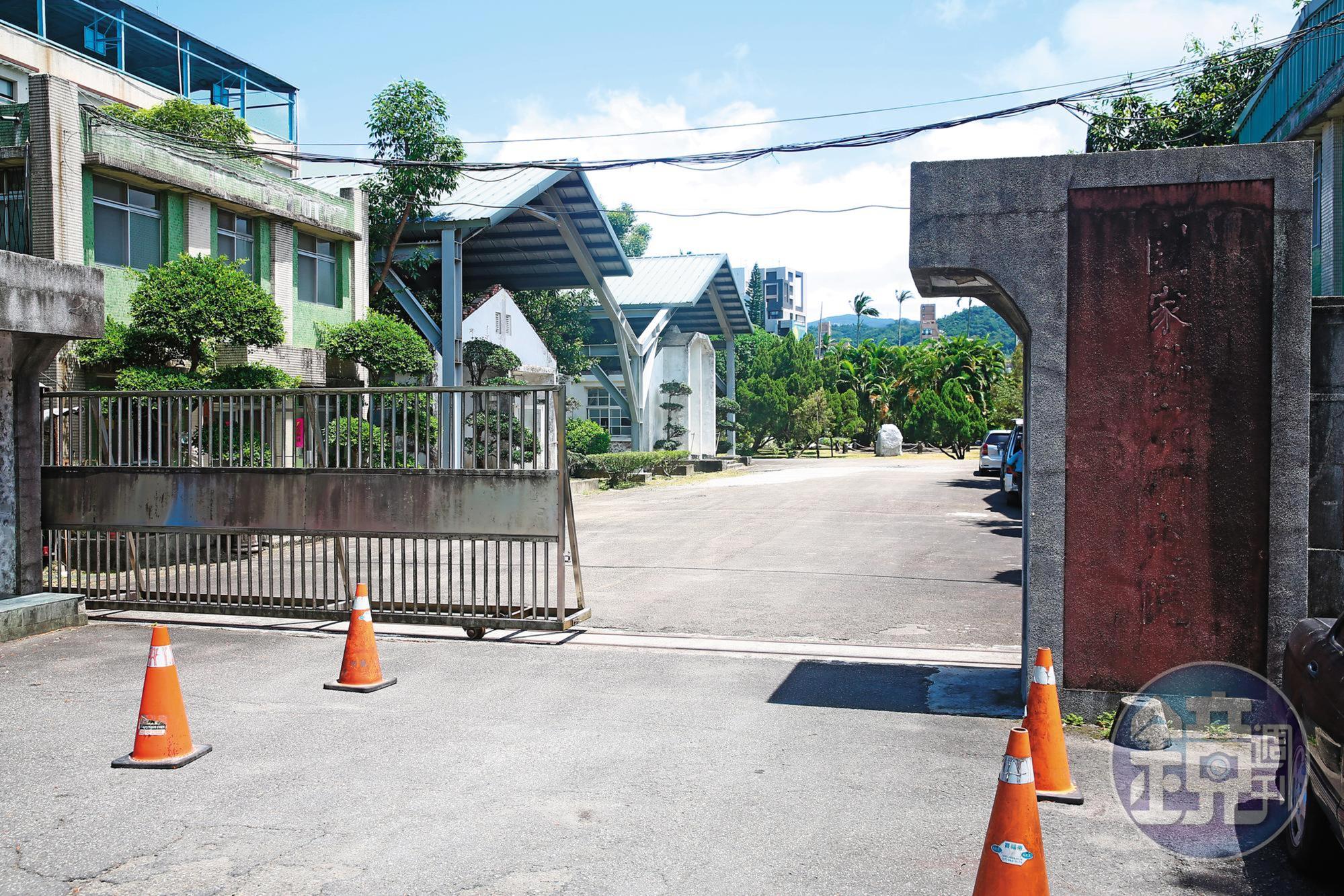 國發院土地案疑點重重,挨批圖利建商,和三中案一樣,皆是馬英九擔任黨主席任內完成交易。