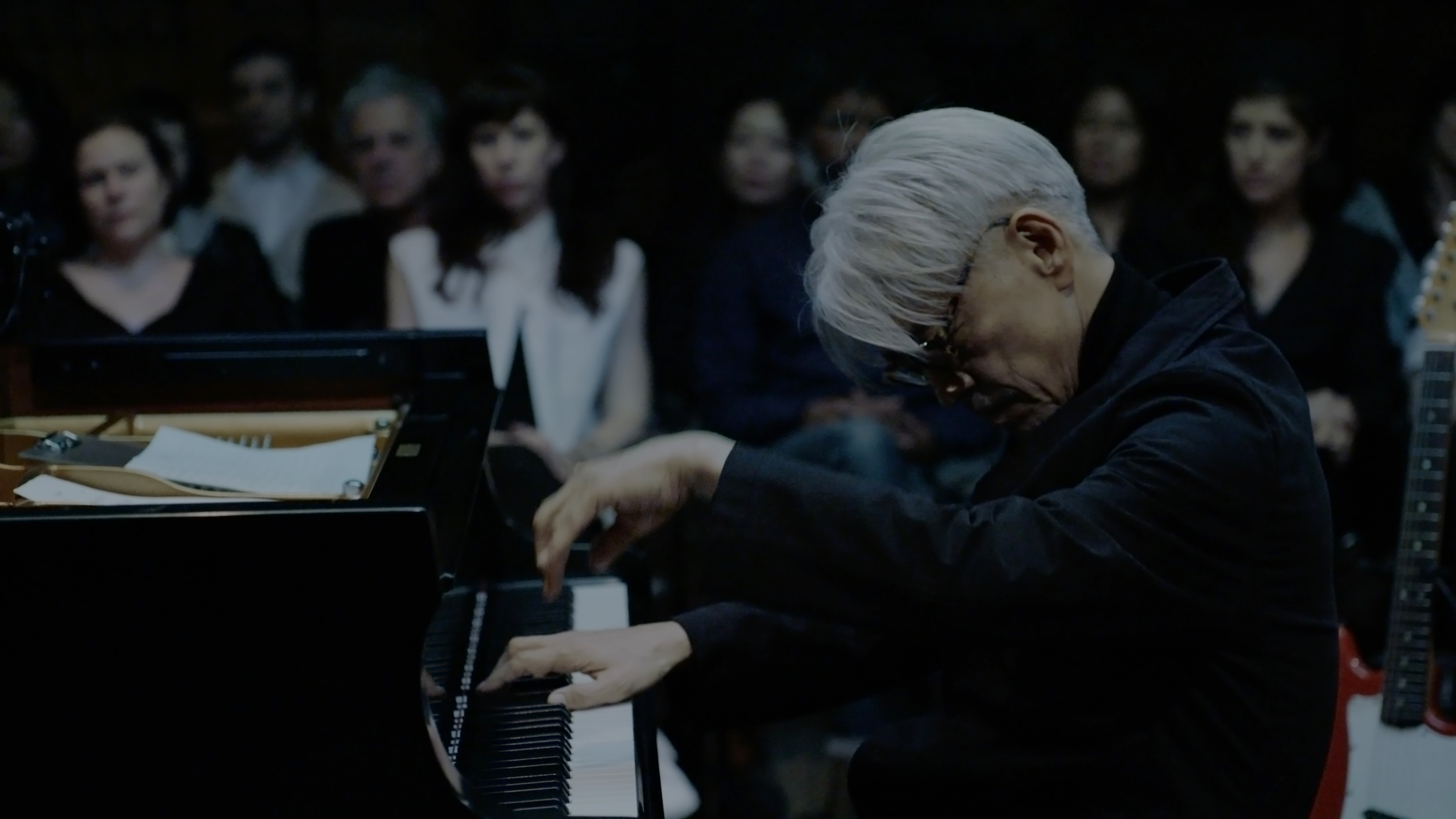 《坂本龍一：async紐約現場》票房反應熱烈，本週末將加開3場，讓更多影迷與樂迷可以來朝聖。（佳映提供）