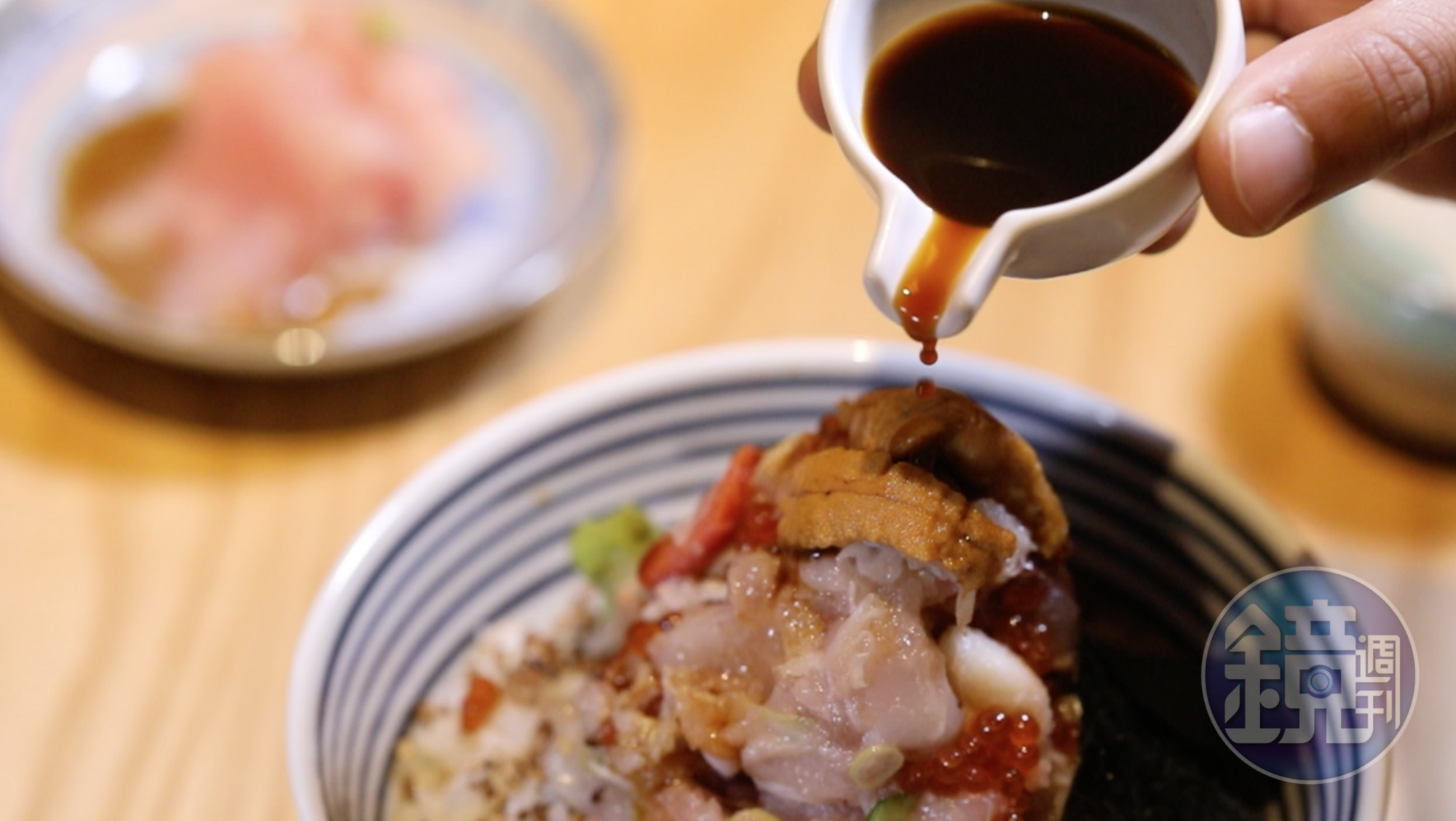 由金子真也開發的蛋黃土佐醬油完美統合各項食材。