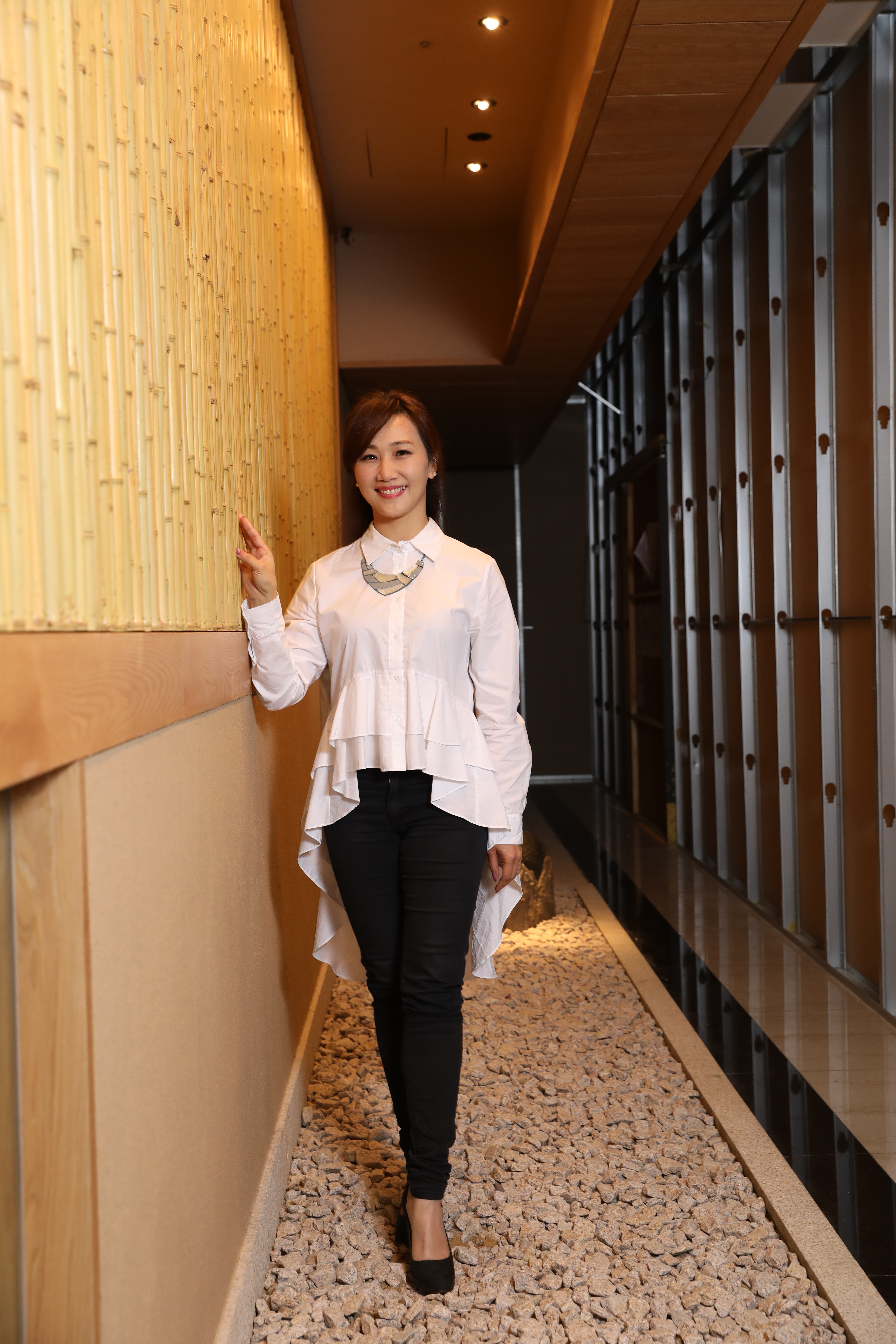 潘麗君說，考量從日本把食材運到台灣的所有的運費、關稅、手續費、倉儲等成本，食材成本約比本店高出50％左右。