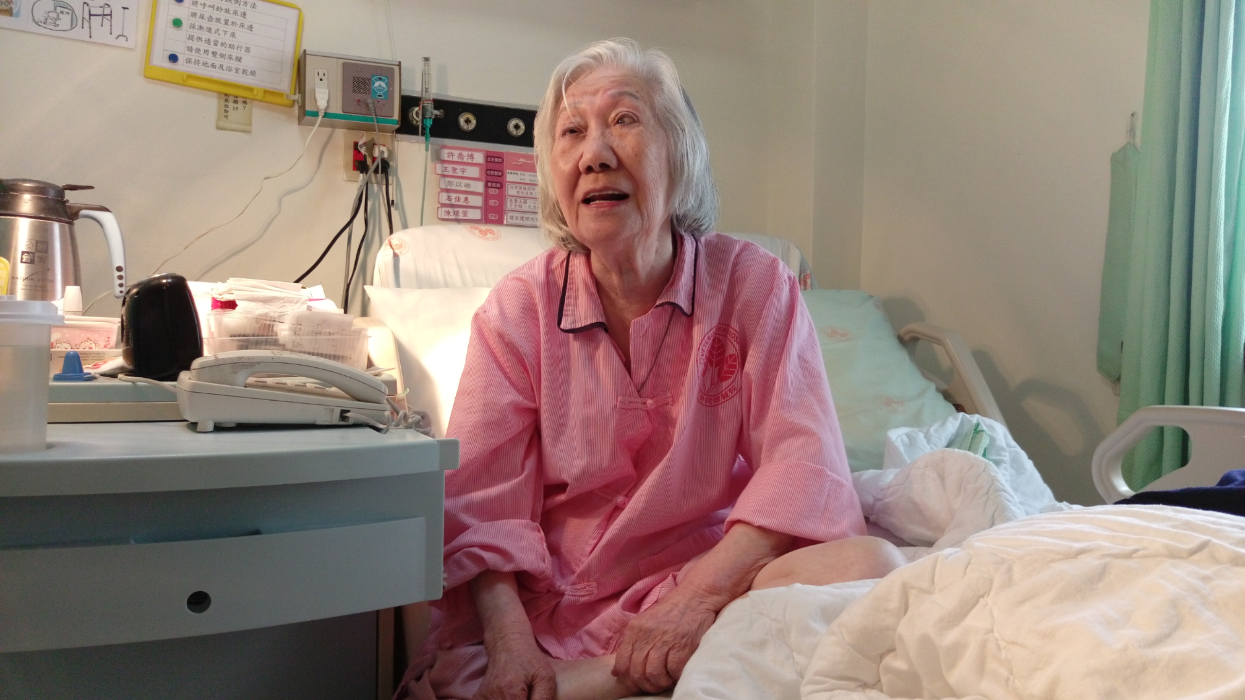 霸床老奶奶2月間出院後，未付清餘款177萬元，遭榮總再提告求償。