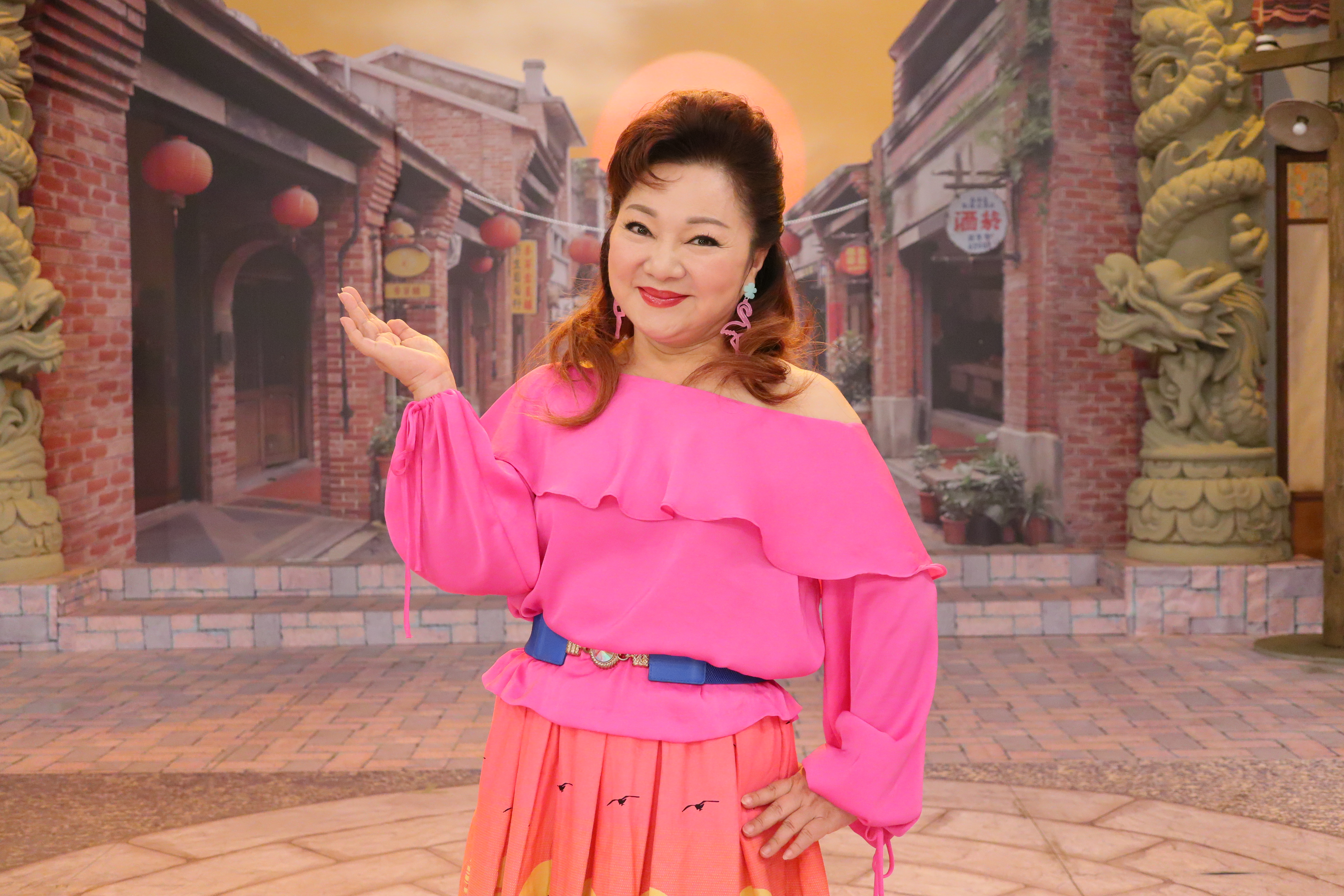 白冰冰今錄影時表示很關心江明學的傷勢。（中視提供）