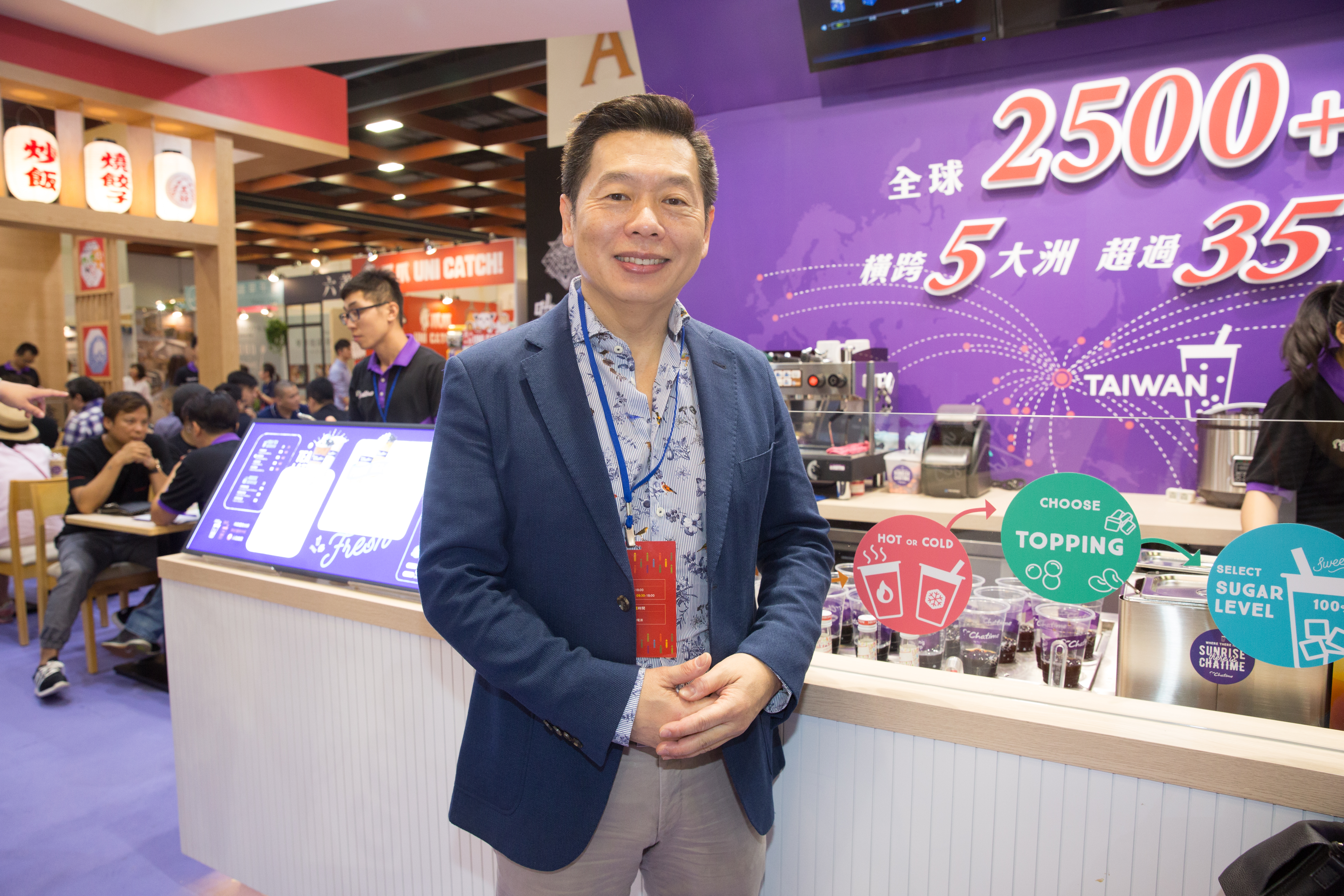 日出茶太的菲律賓代理商、The French Baker執行長Johnlu Koa特地來台觀摩加盟展。