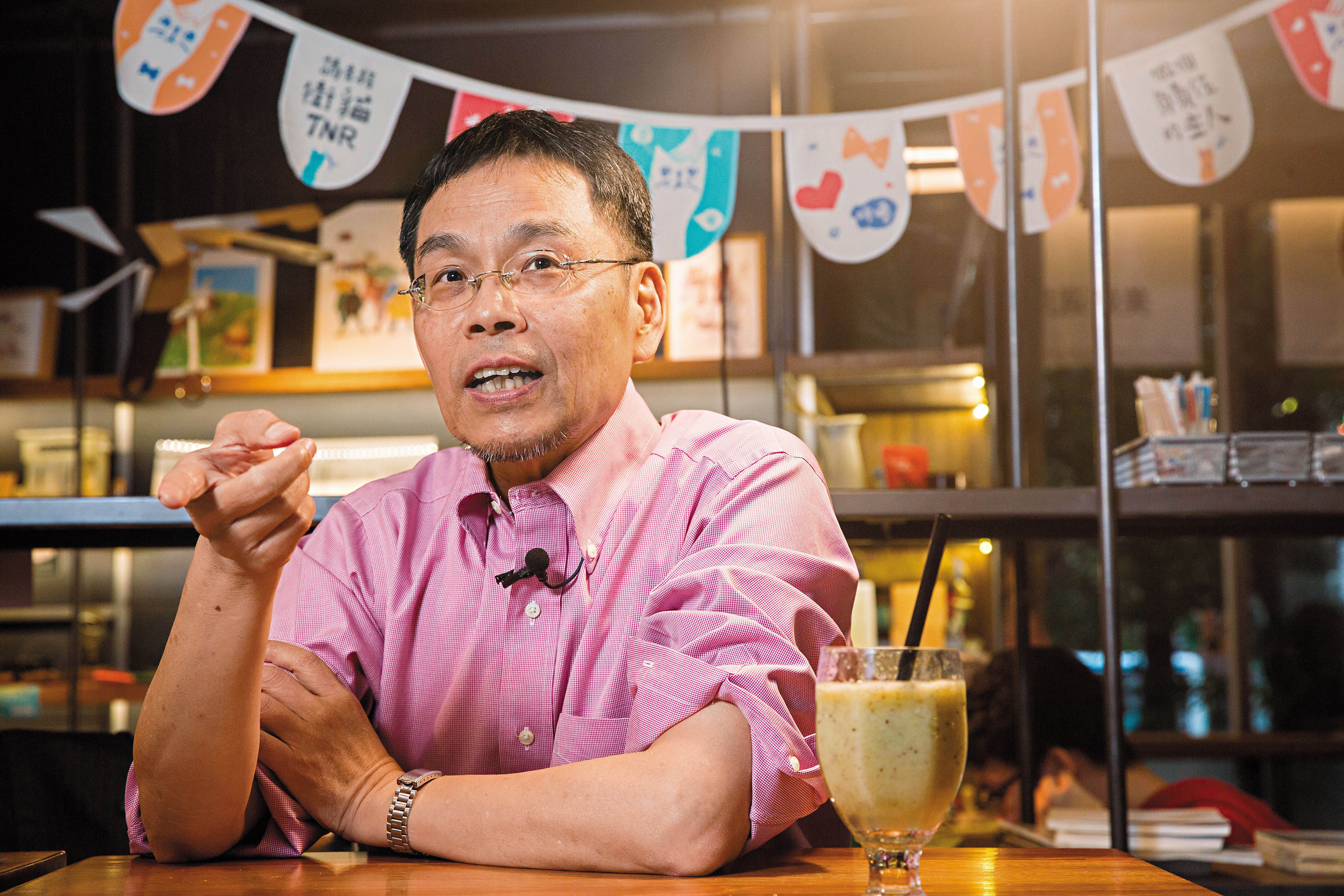 前群益投信執行董事陳忠慶，靠多年投資海外基金的經驗選擇最適合產品，現在月領9萬元配息。