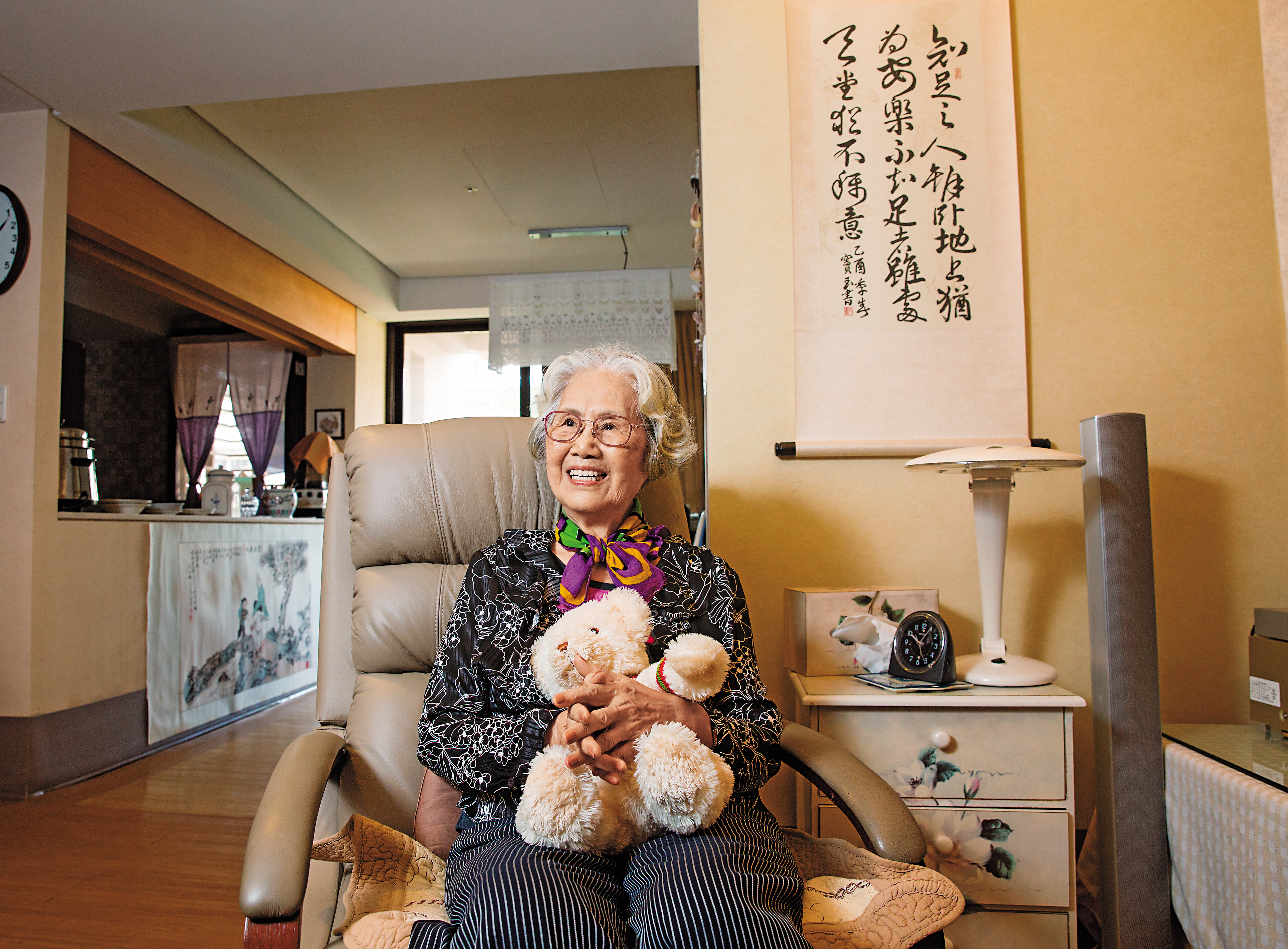 竇玉書賣掉房子、搬進安養機構,同時規劃安養信託約定銀行每月定期支付機構住宿費及一筆日常開銷。