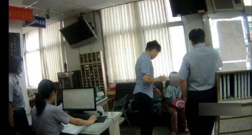 警方同時分頭與相關單位聯繫，及時保住阿嬤老本。（警方提供）