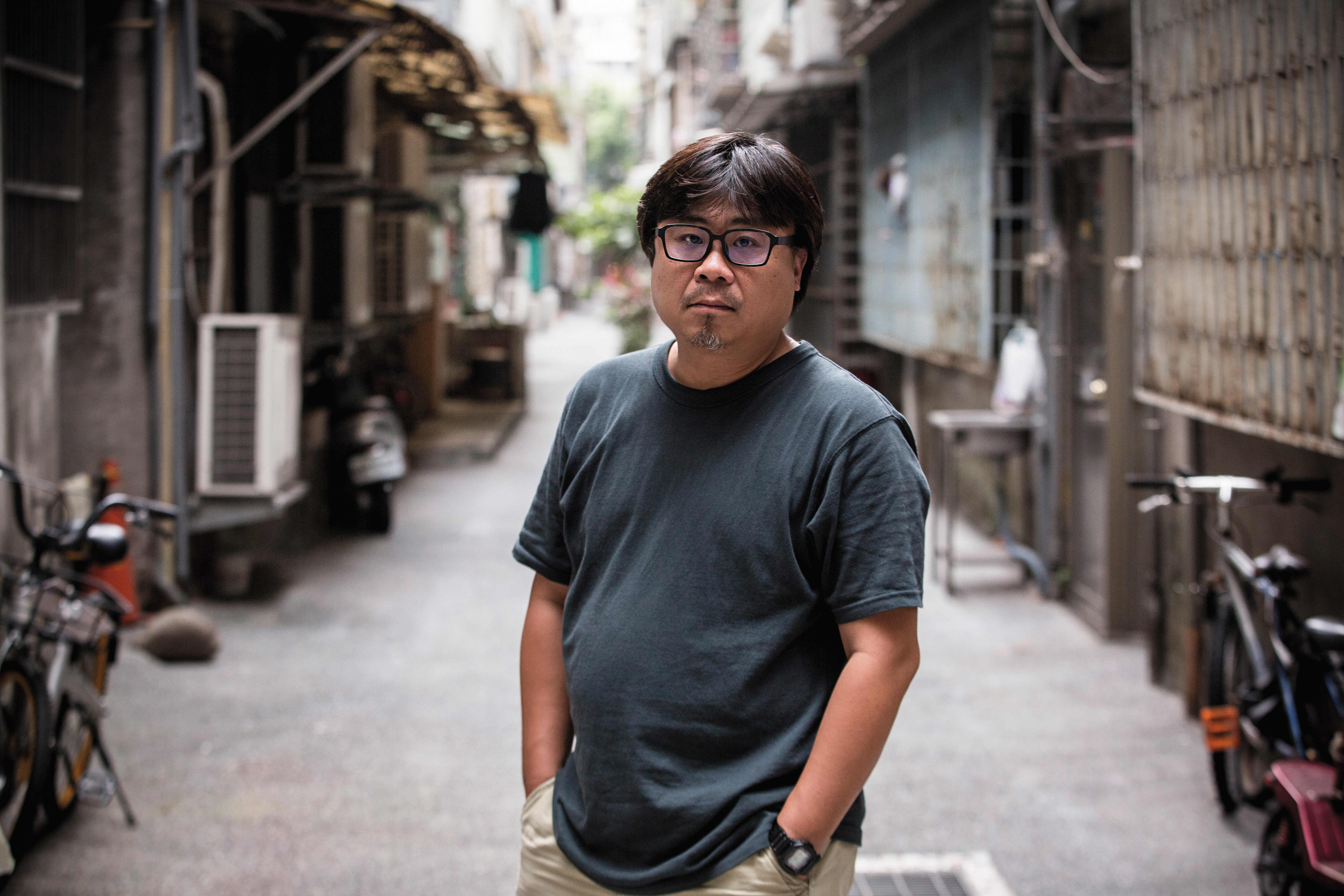 近20年來，吳耀東忙於各種政府標案，他坦言喪失了最初的創作熱忱，所以後來才會決定尋訪辜國瑭，渴望找回熱情。