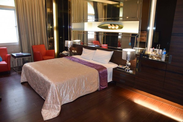 莊嫌在台中市南區某家汽車旅館勒斃女友，在國道六號自撞而犯行敗露。（警方提供）