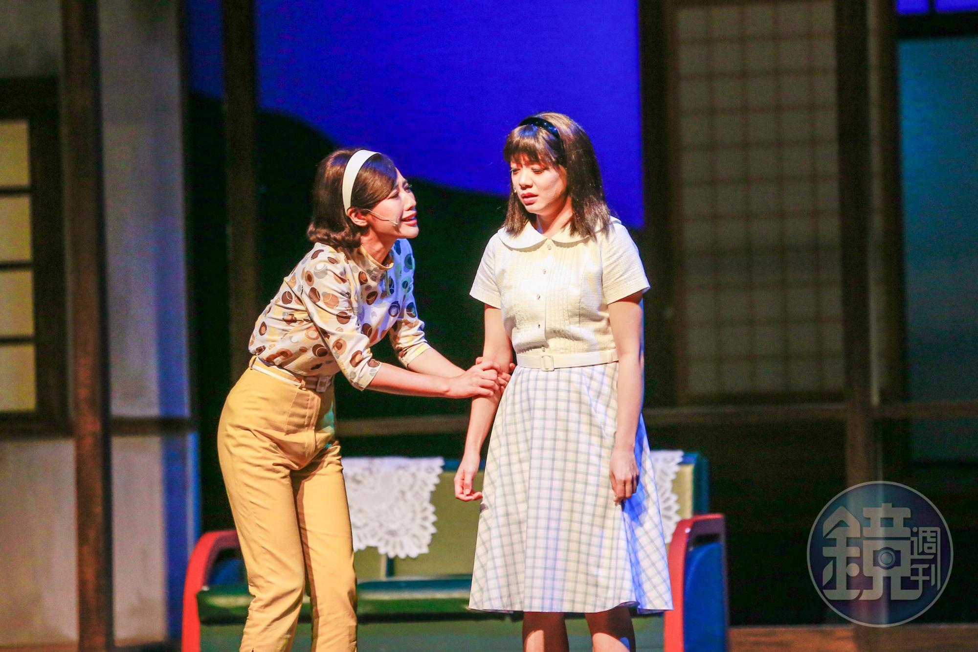 方宥心(左)與林雨宣在音樂劇《再會吧 北投》飾演姐妹淘,兩人私下也是好姐妹。