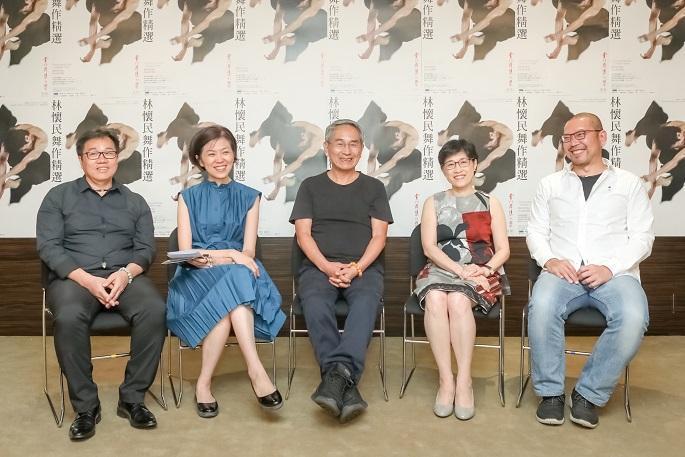 雲門舞集創辦人暨藝術總監林懷民(右3),宣佈11月《林懷民舞作精選》巡演起跑。(翻攝自雲門舞集臉書)